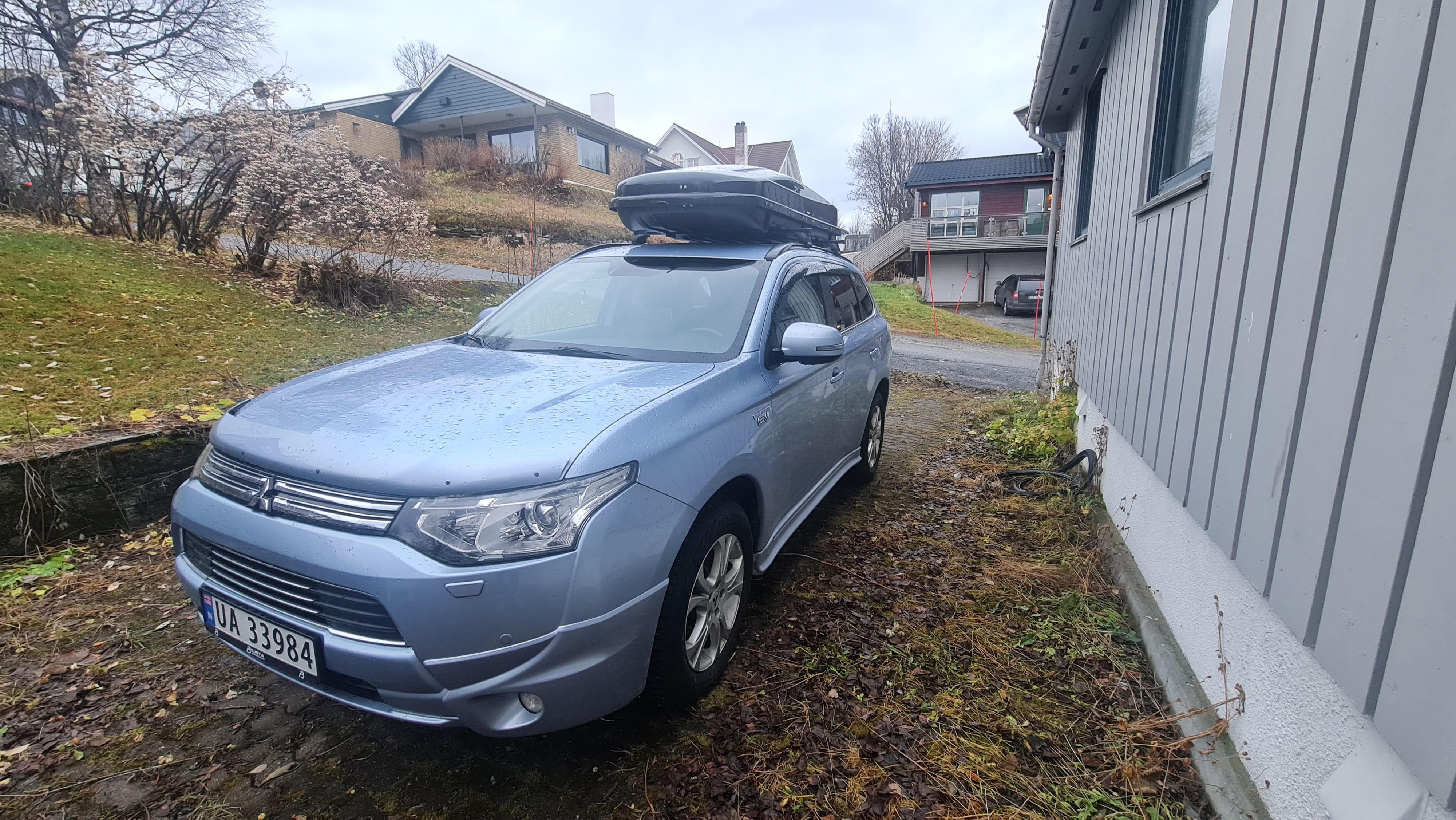 Mitsubishi Outlander Hybrid, 2014, Blyfri 95 / Elektrisch (hybride), automatisch