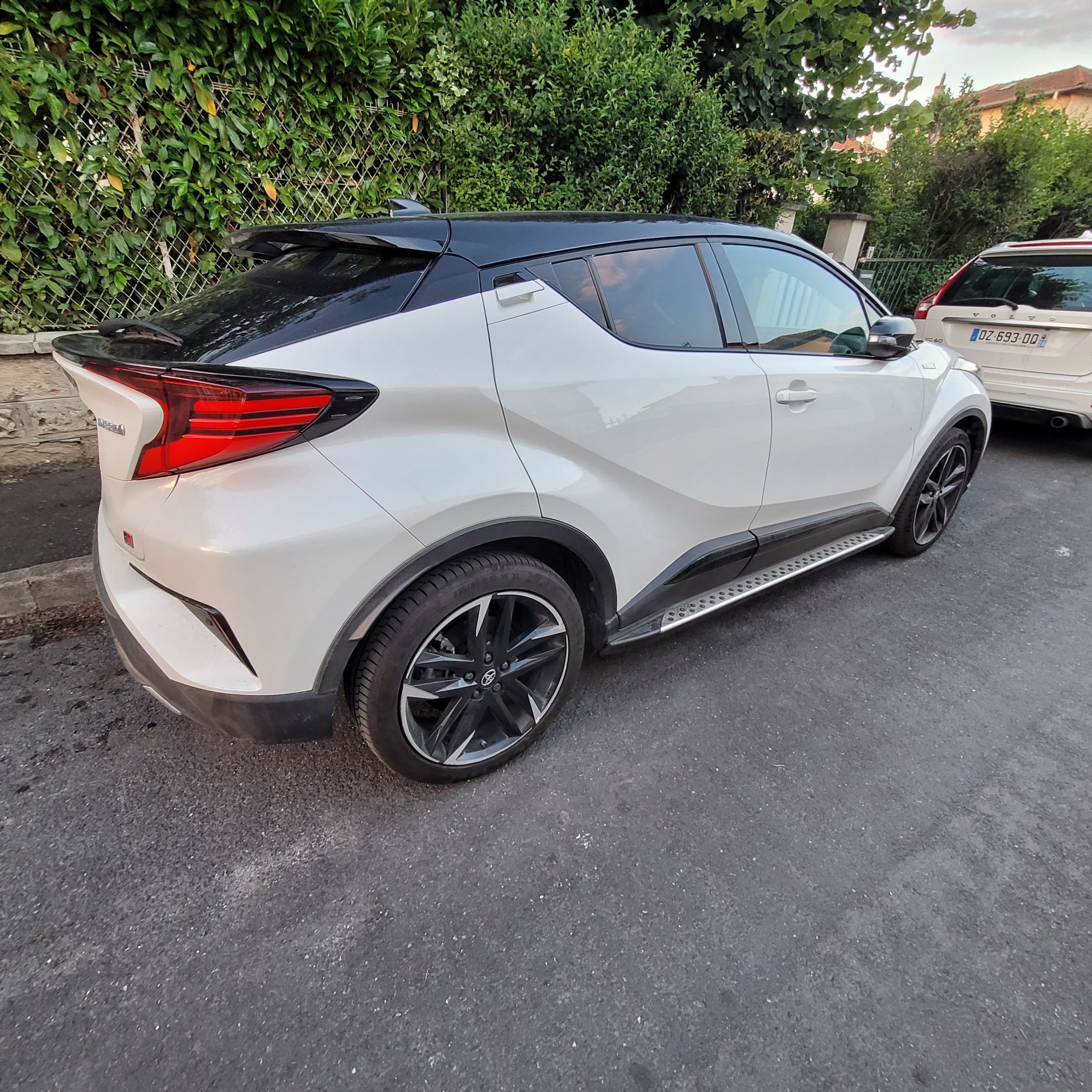 Toyota C-HR, 2021, Essence 95 / Électrique (hybride), automatique