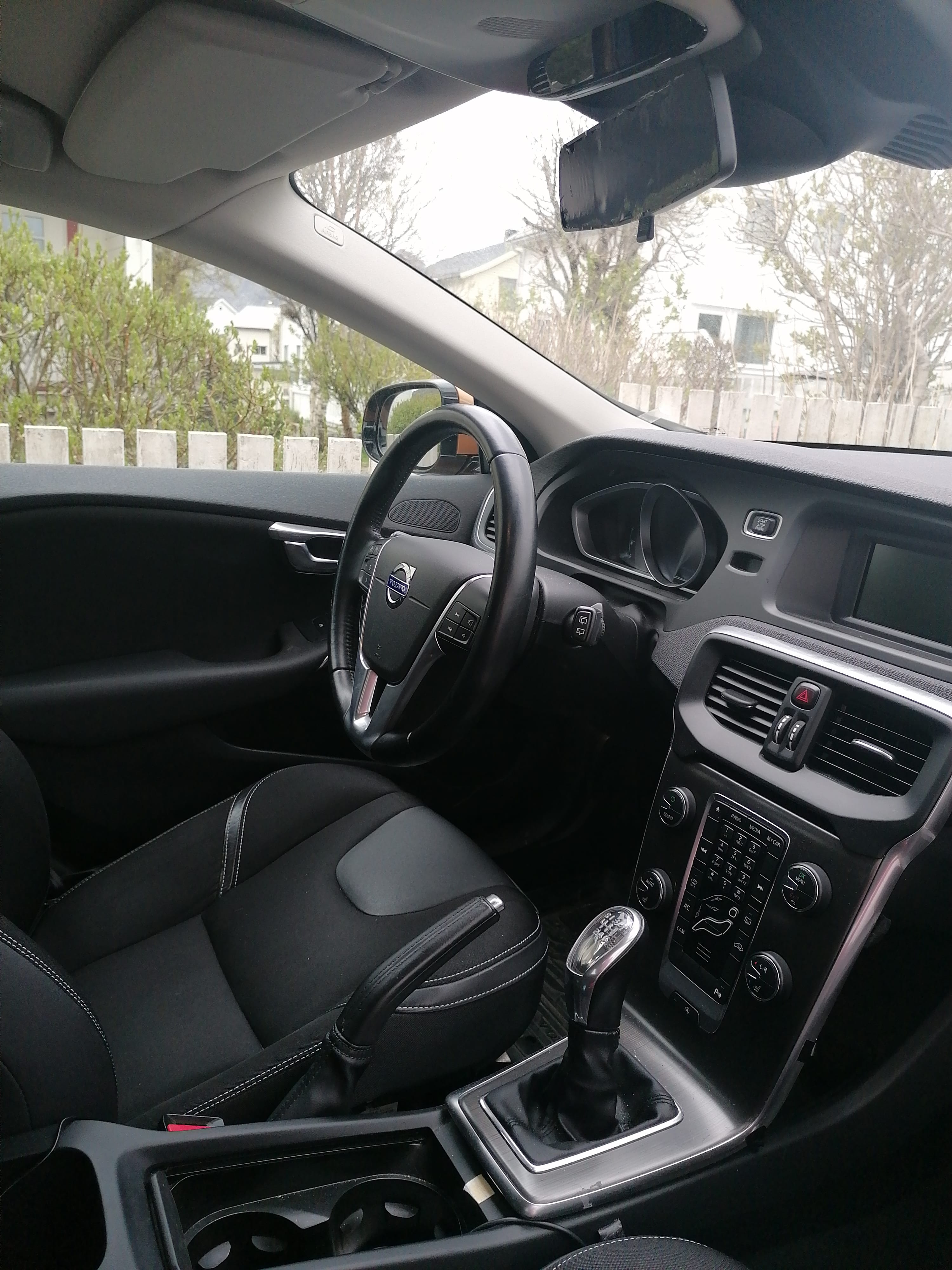 Volvo V40 with Snow tires