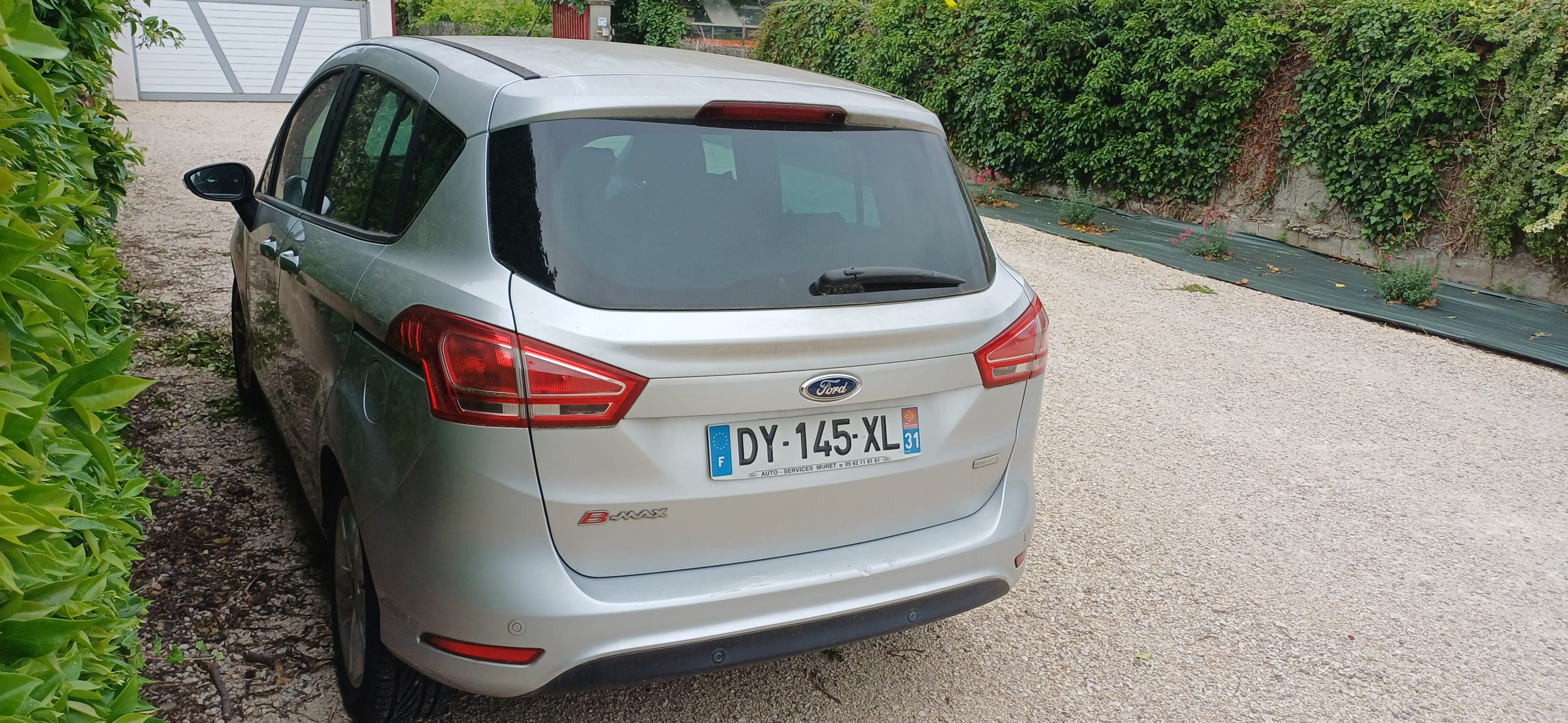 Ford B-Max avec Autoradio