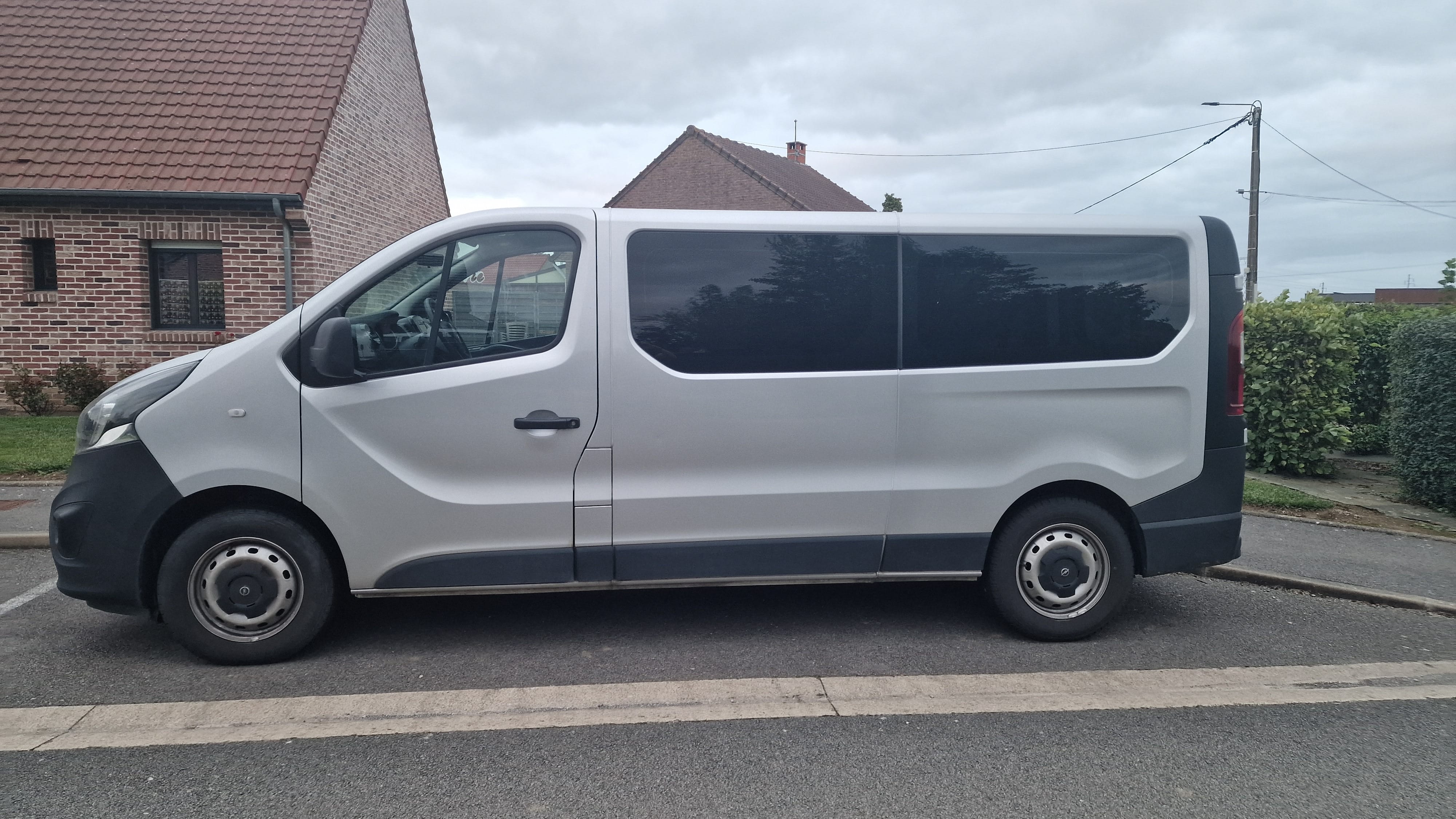 Opel Vivaro Combi 1.9 avec Climatisation