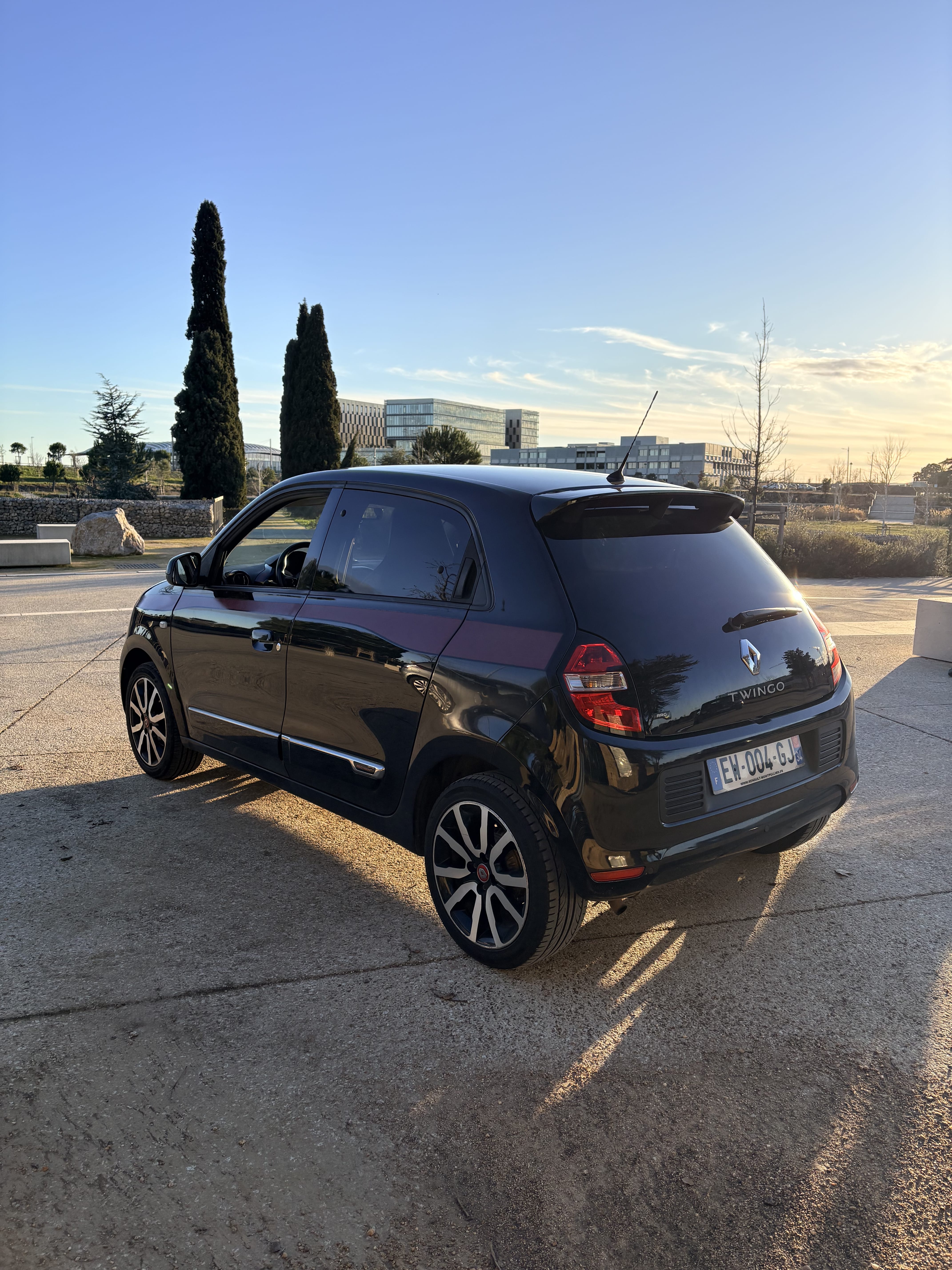 Renault Twingo III Red Night