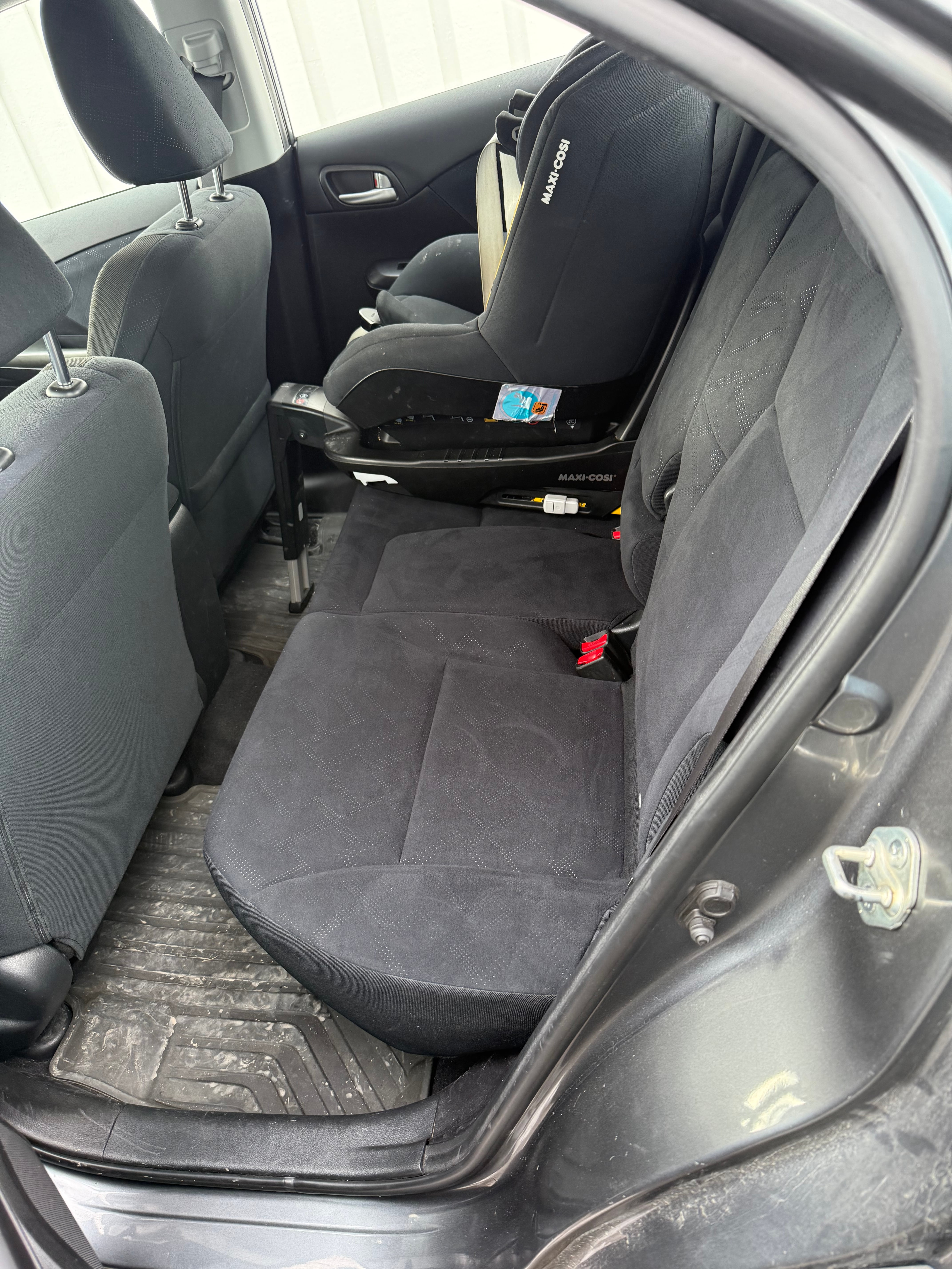 Honda Civic Sedan med Bluetooth audio