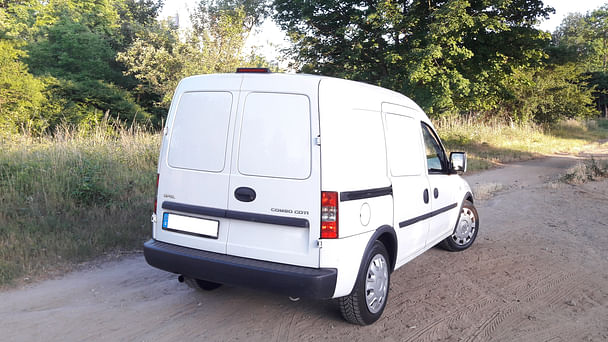 Opel Combo 1.3 CDTI (M) mit Winterreifen