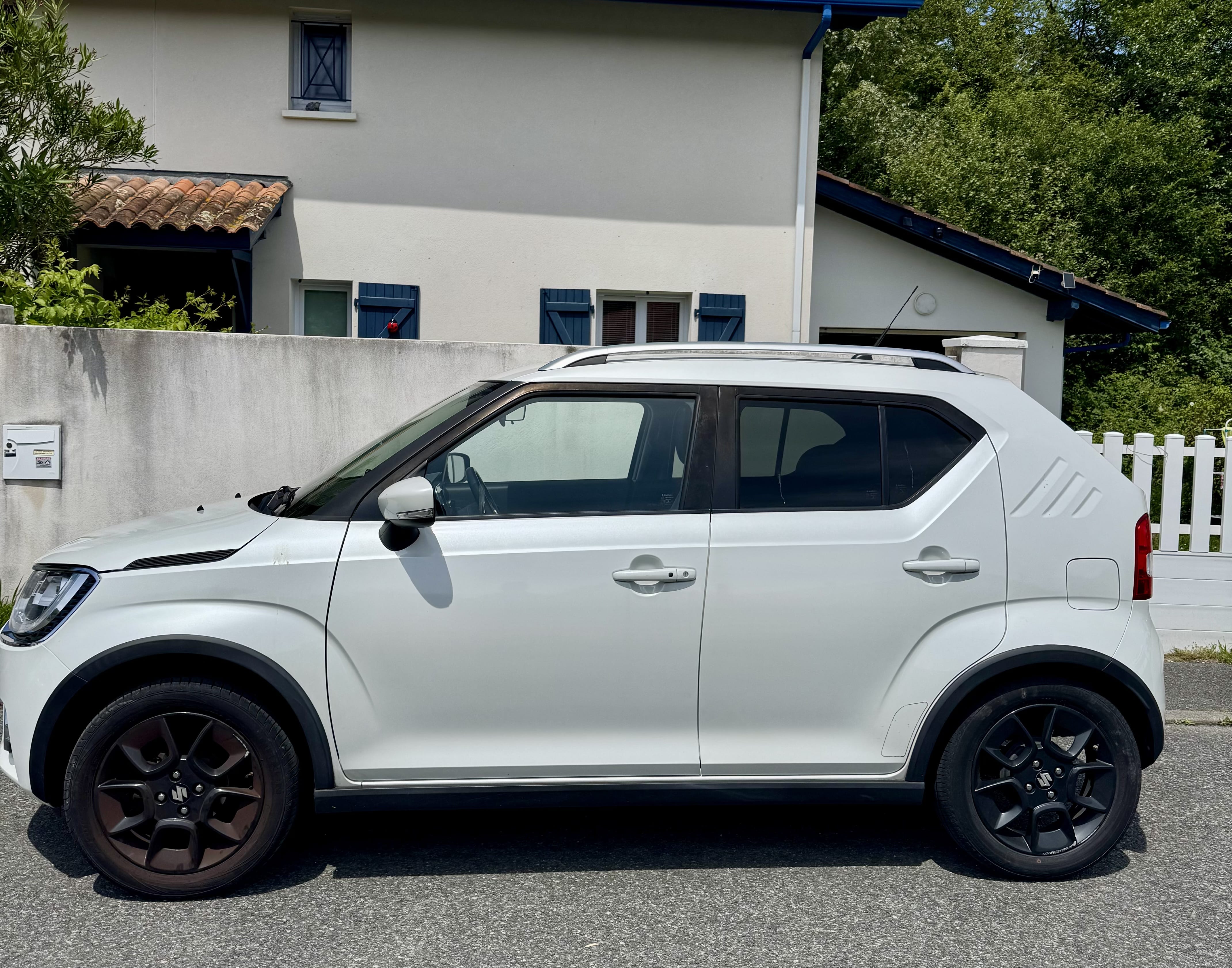 Suzuki Ignis with Air conditioning