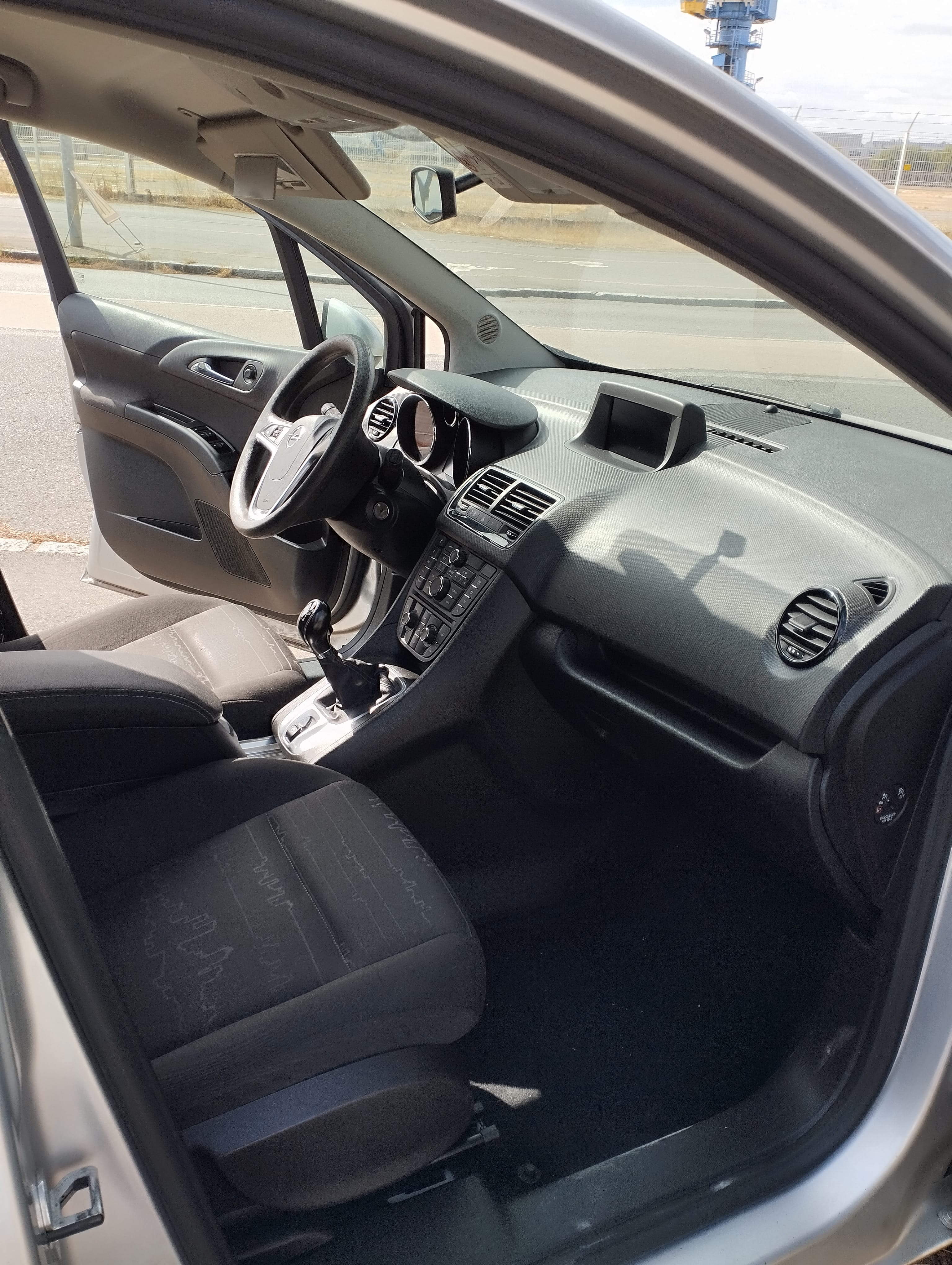Opel Meriva avec Autoradio