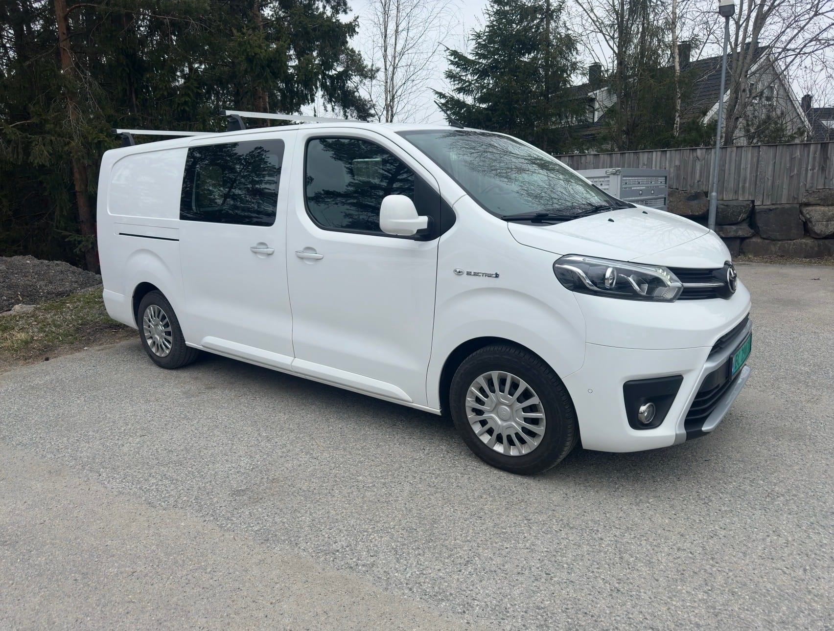 Toyota Proace Varebil L2(lang type) 6,1 m3 lasterom med Ryggekamera
