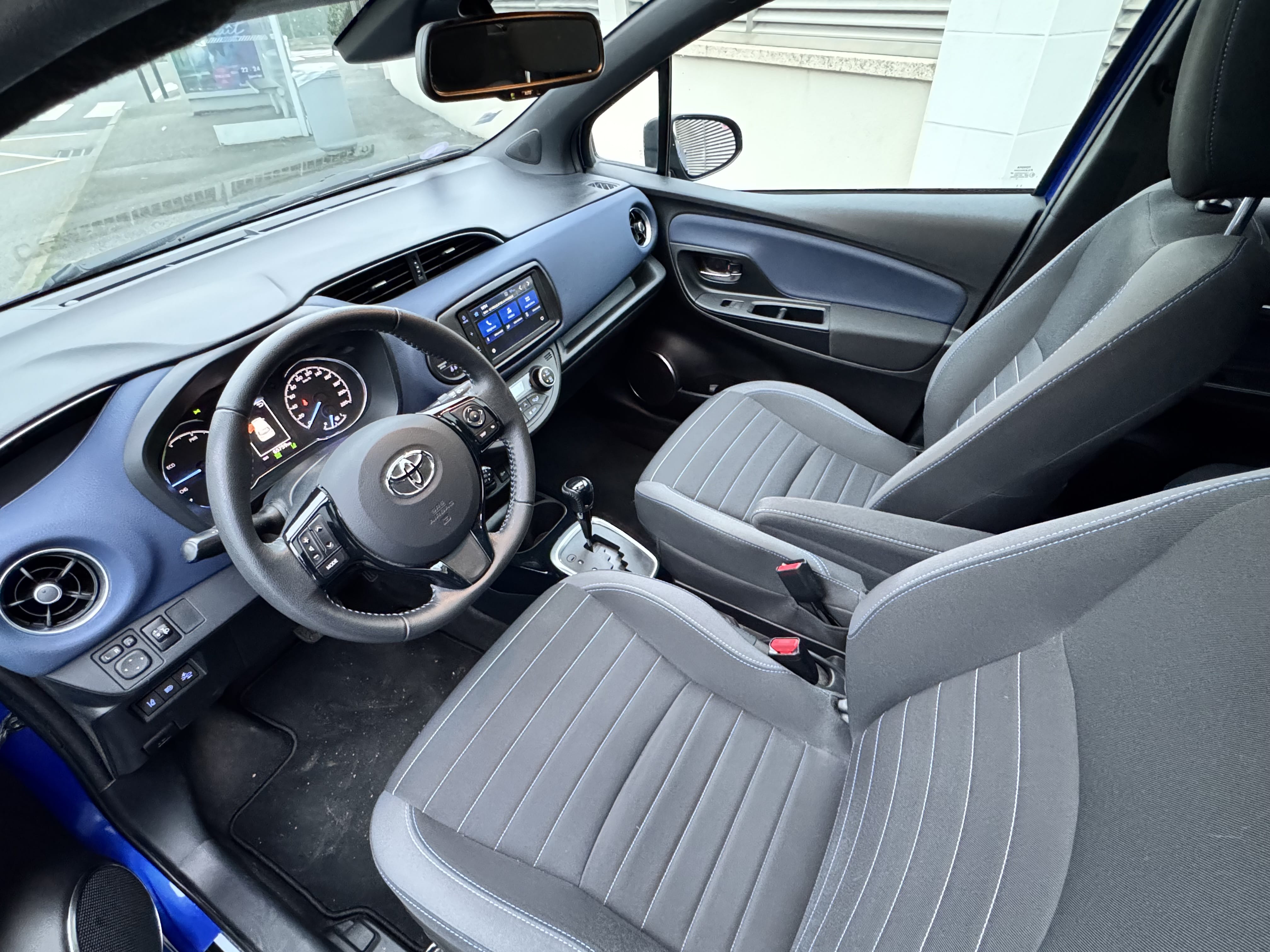 Toyota Yaris Hybride avec Régulateur de vitesse