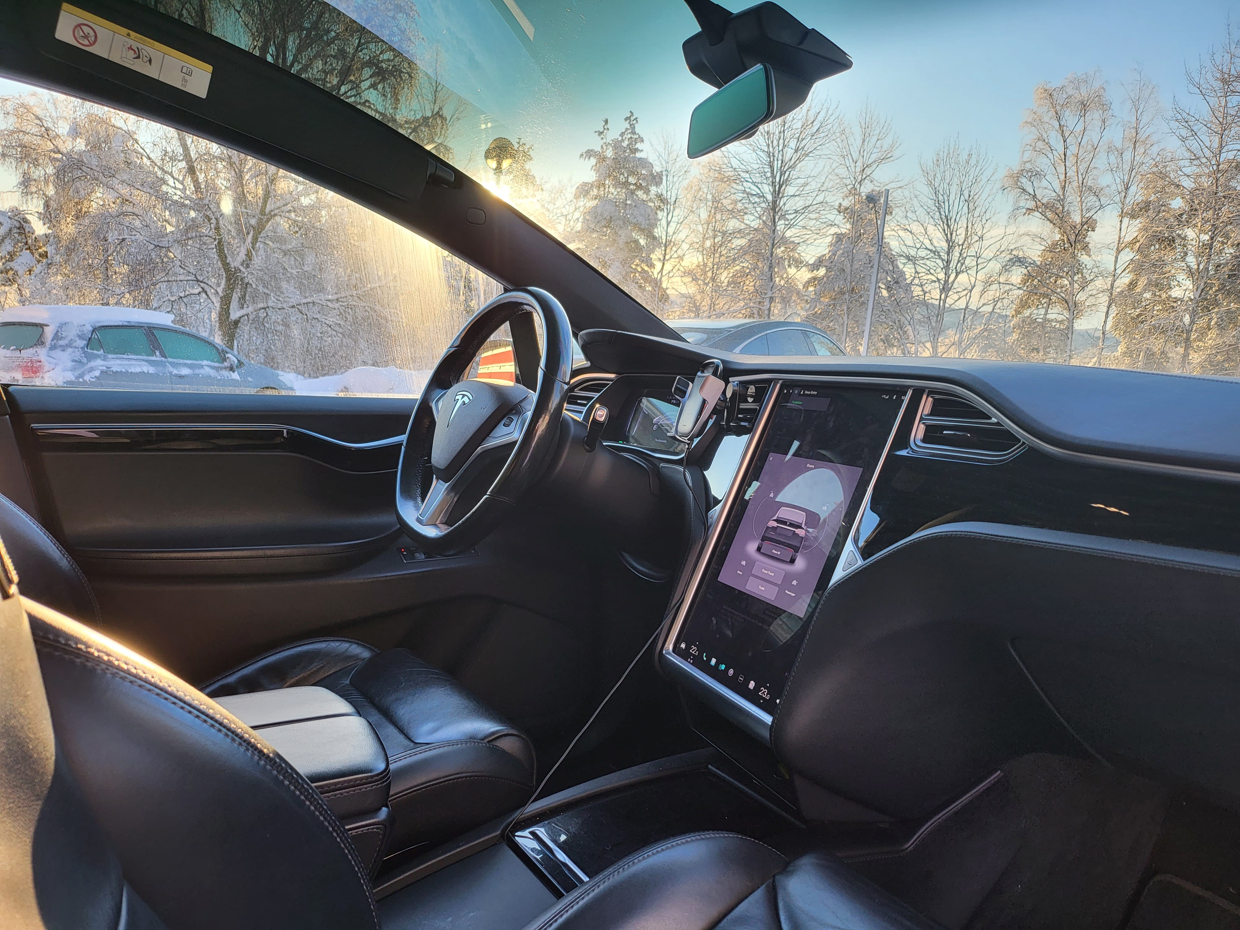 Tesla Model X med Cruisekontroll