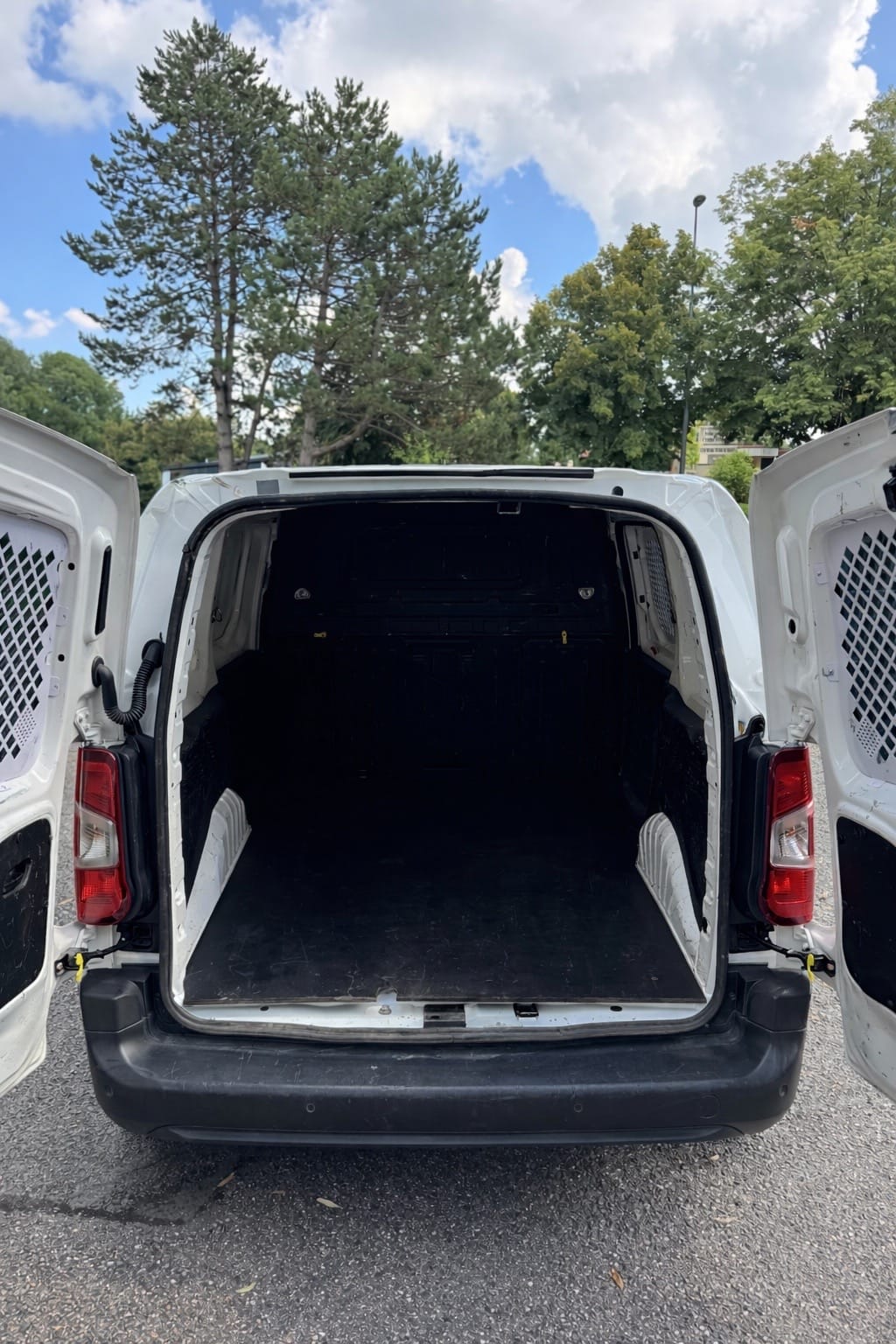 Citroen Berlingo Plancher Cabine Boite Auto - 130cv avec Audio Bluetooth