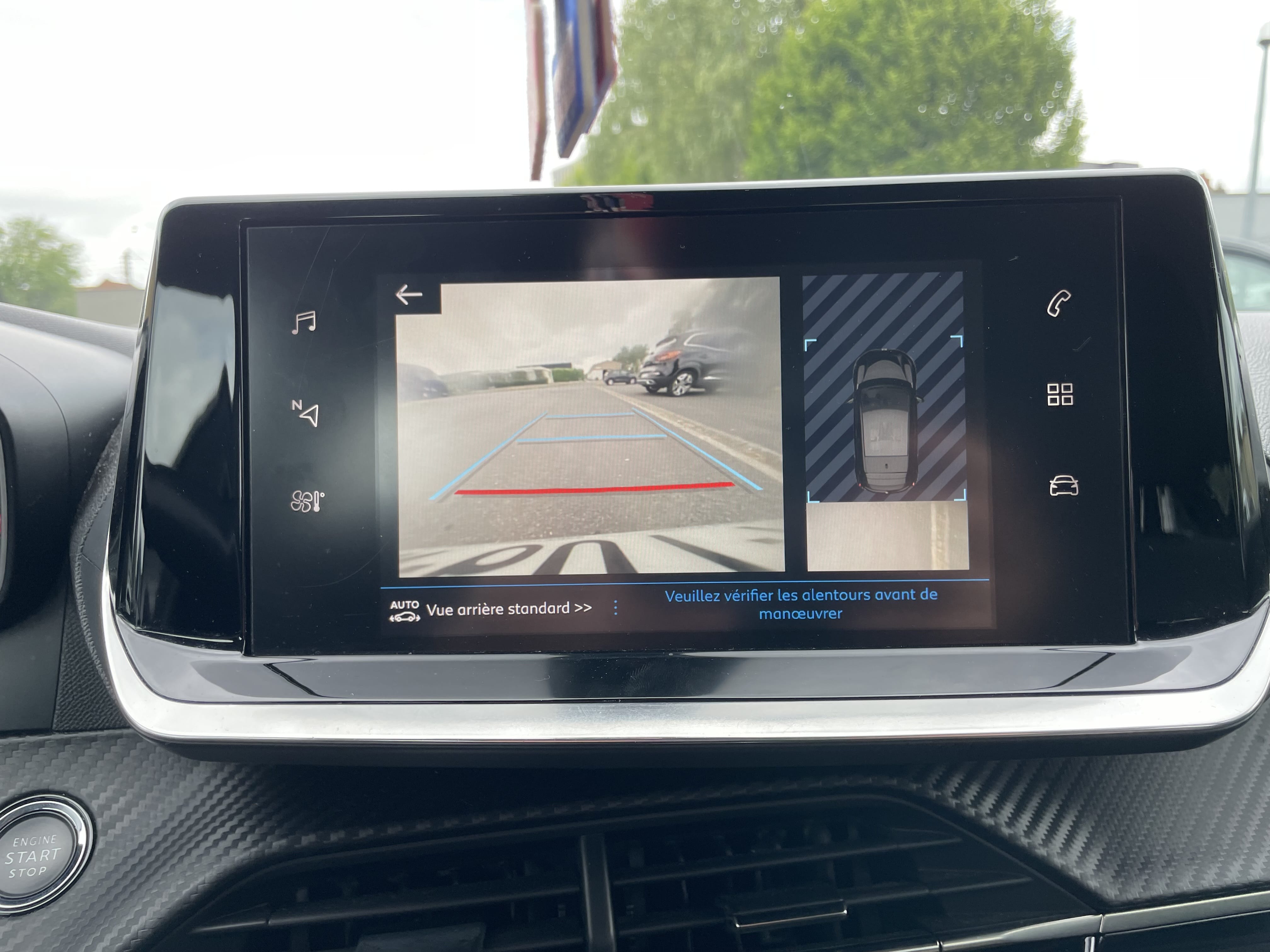 Peugeot 208 100ch EAT8 Allure avec Apple CarPlay