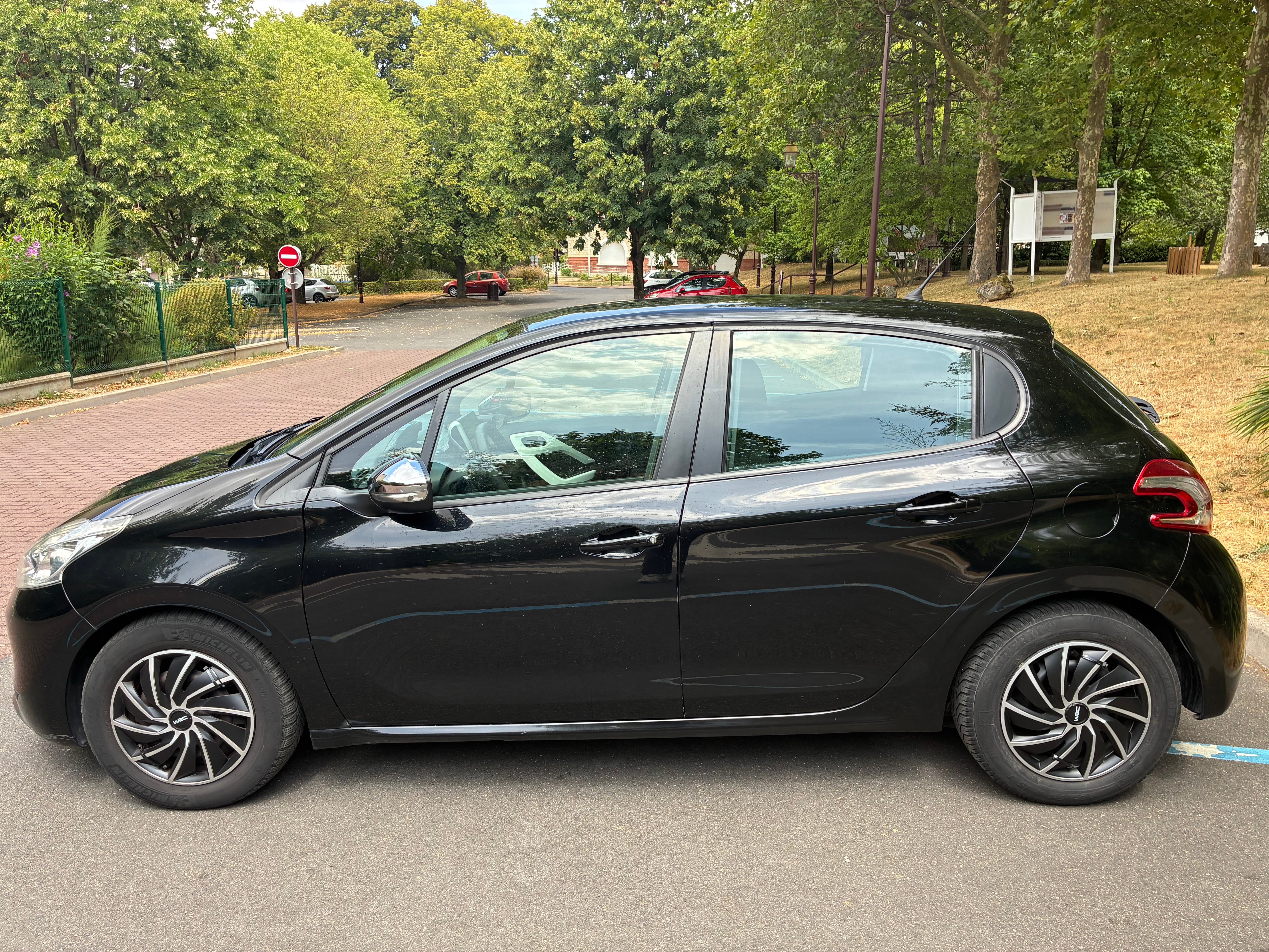 Peugeot 208 avec Caméra de recul