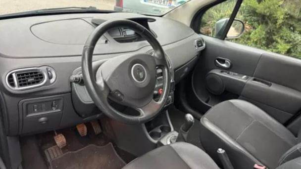 Renault Grand Modus avec Siège bébé