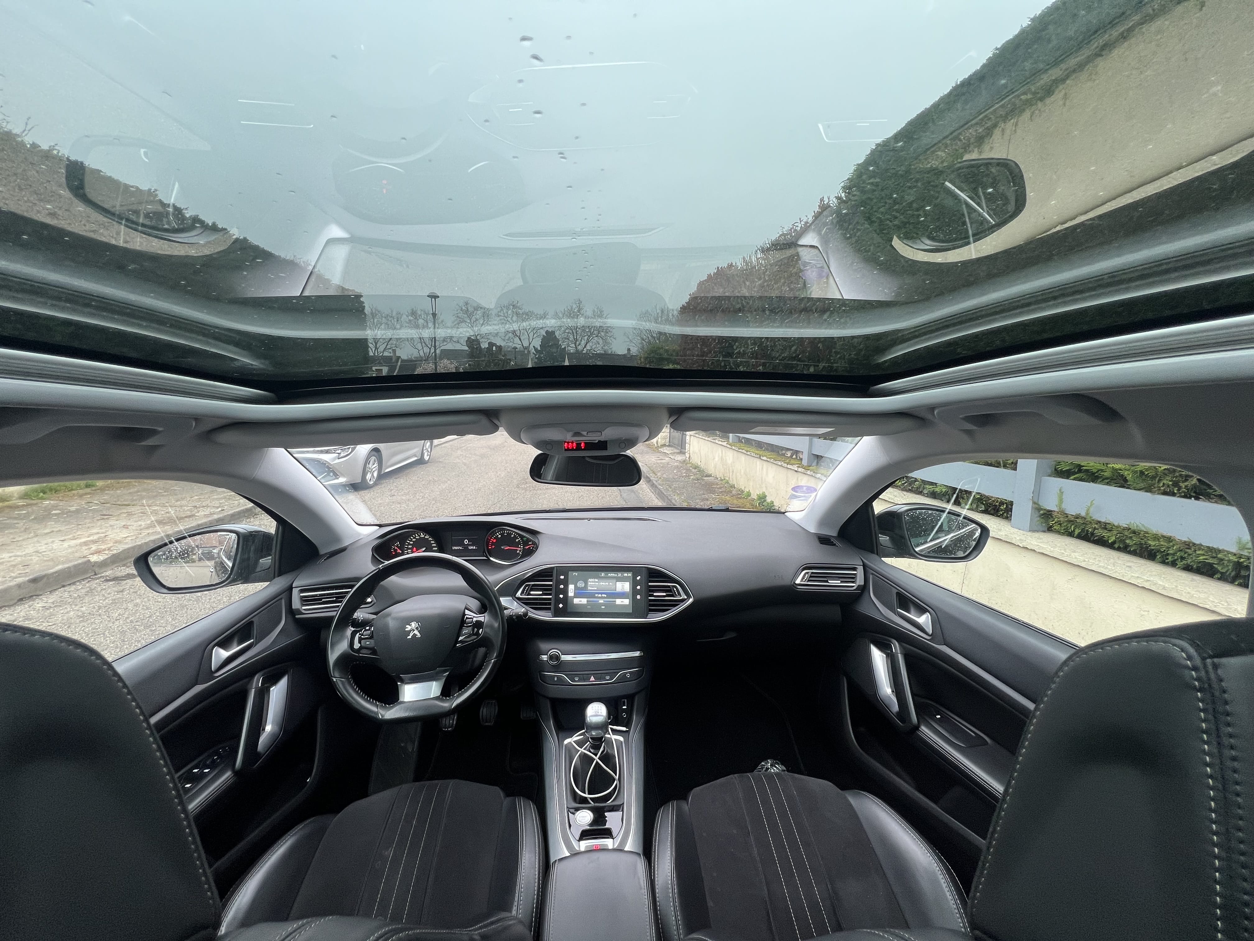 Peugeot 308 avec GPS