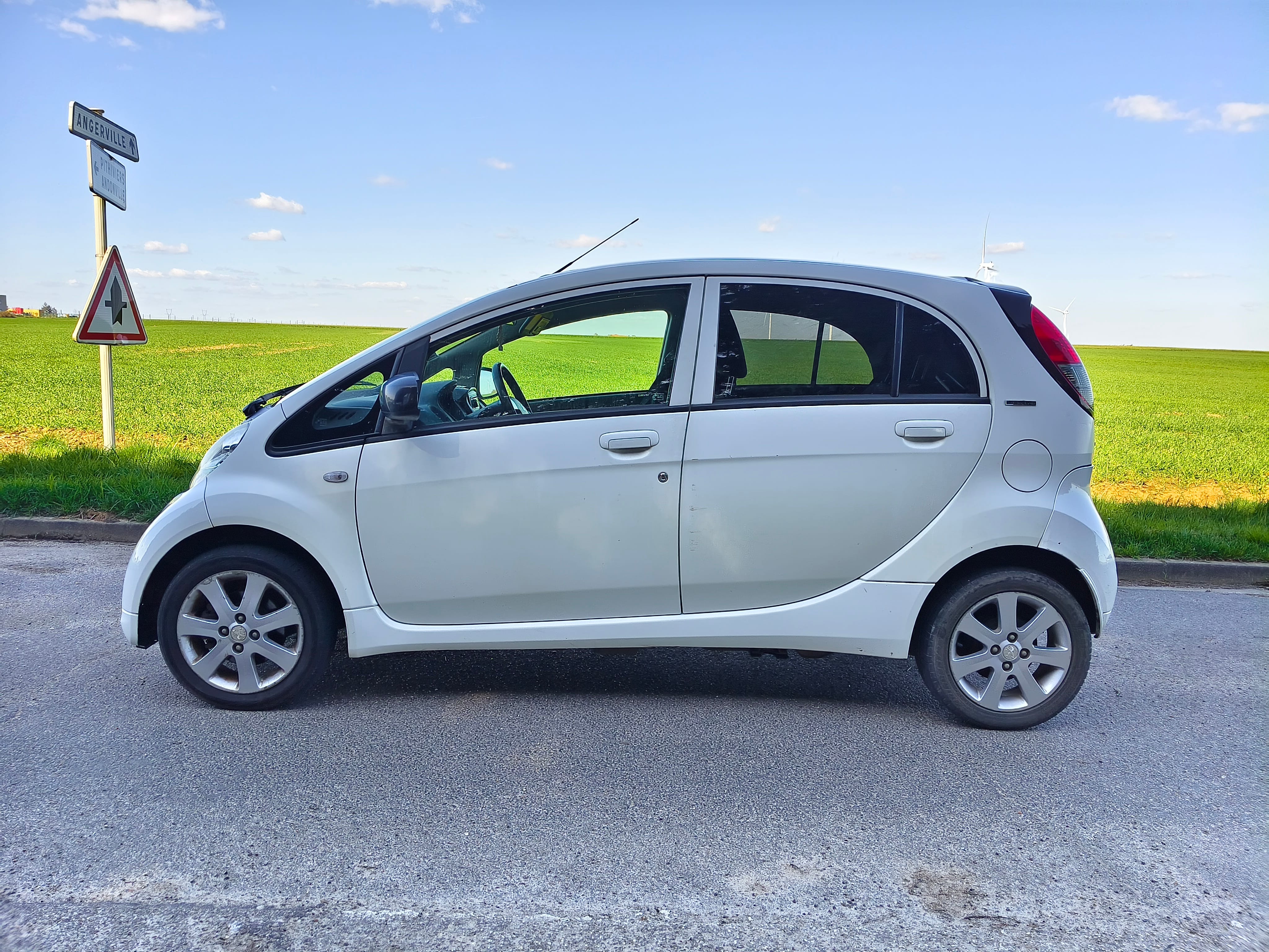 Peugeot iOn avec Climatisation