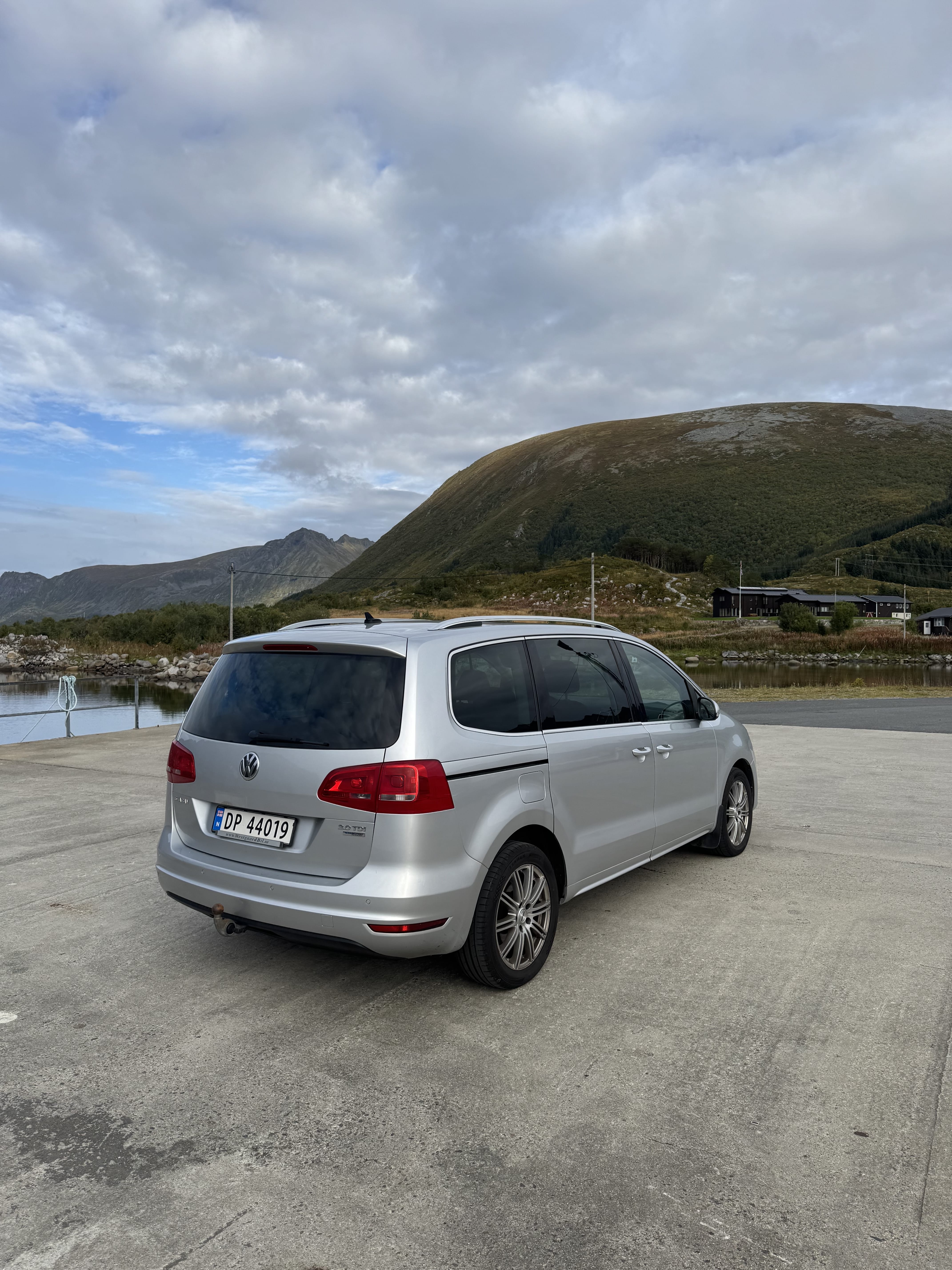 Volkswagen Sharan with GPS