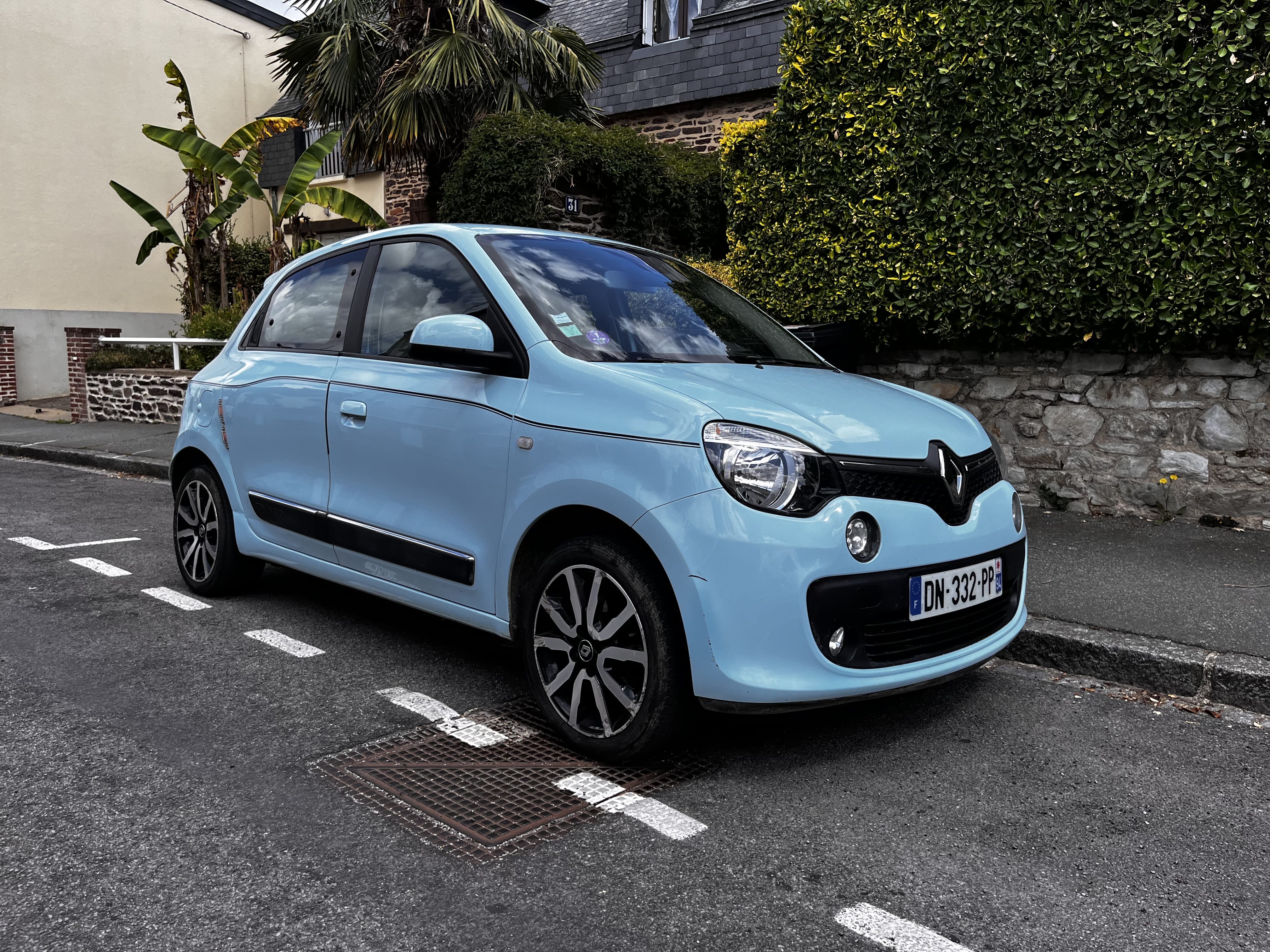 Renault Twingo III with Audio / iPod input