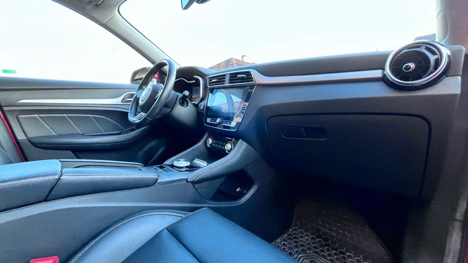 MG ZS EV med Cruisekontroll