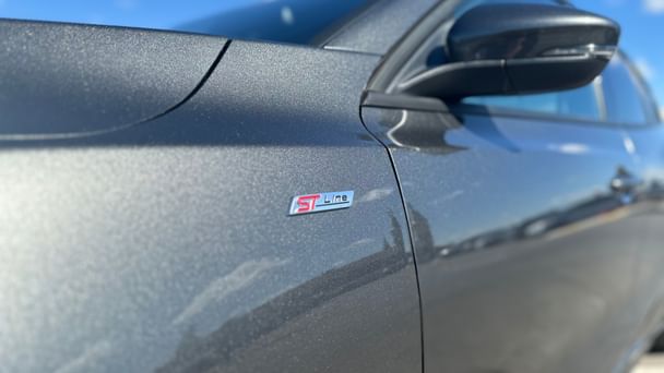 Ford Focus ST Line avec Siège bébé