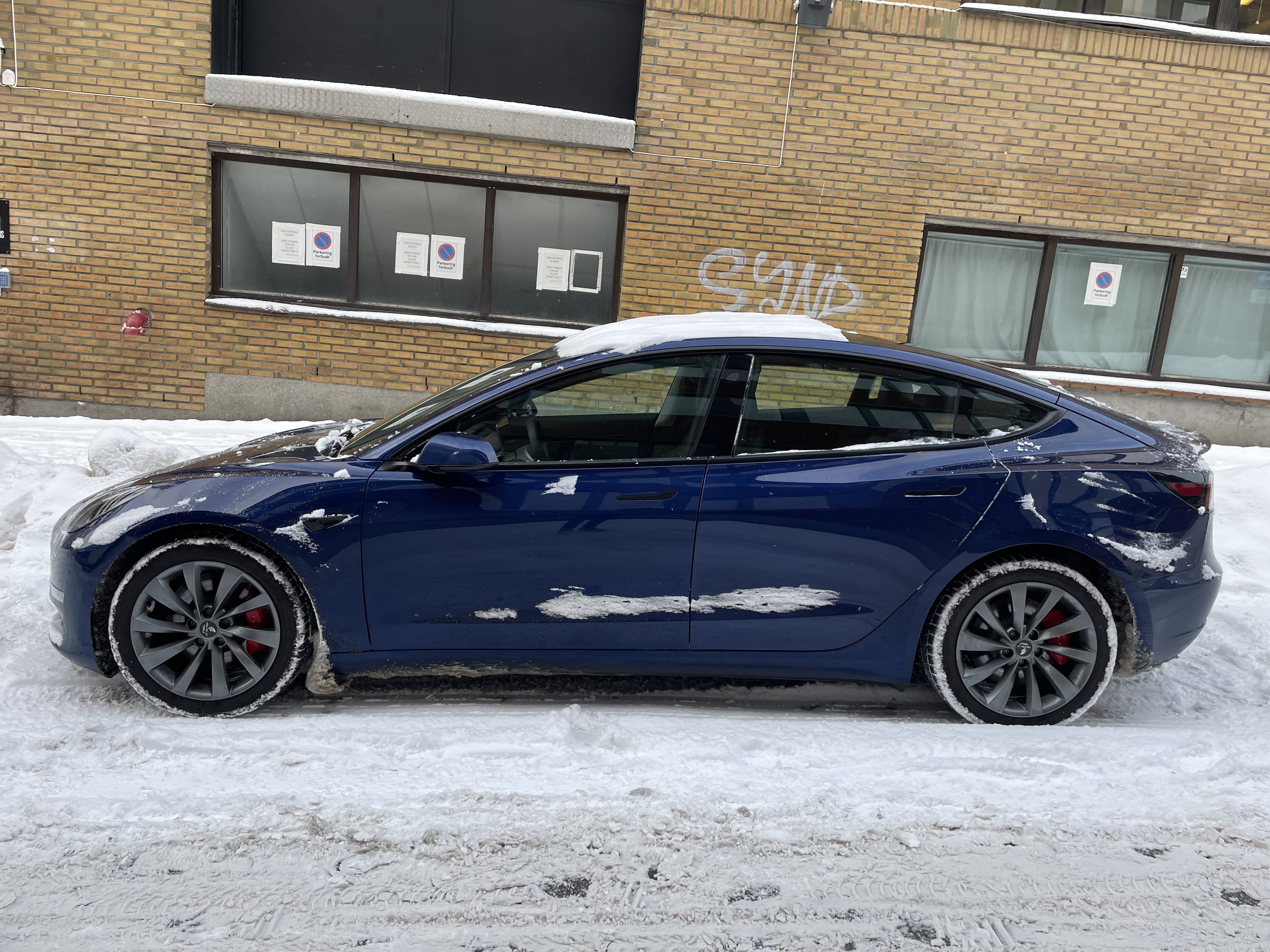 Tesla Model 3 P avec Climatisation