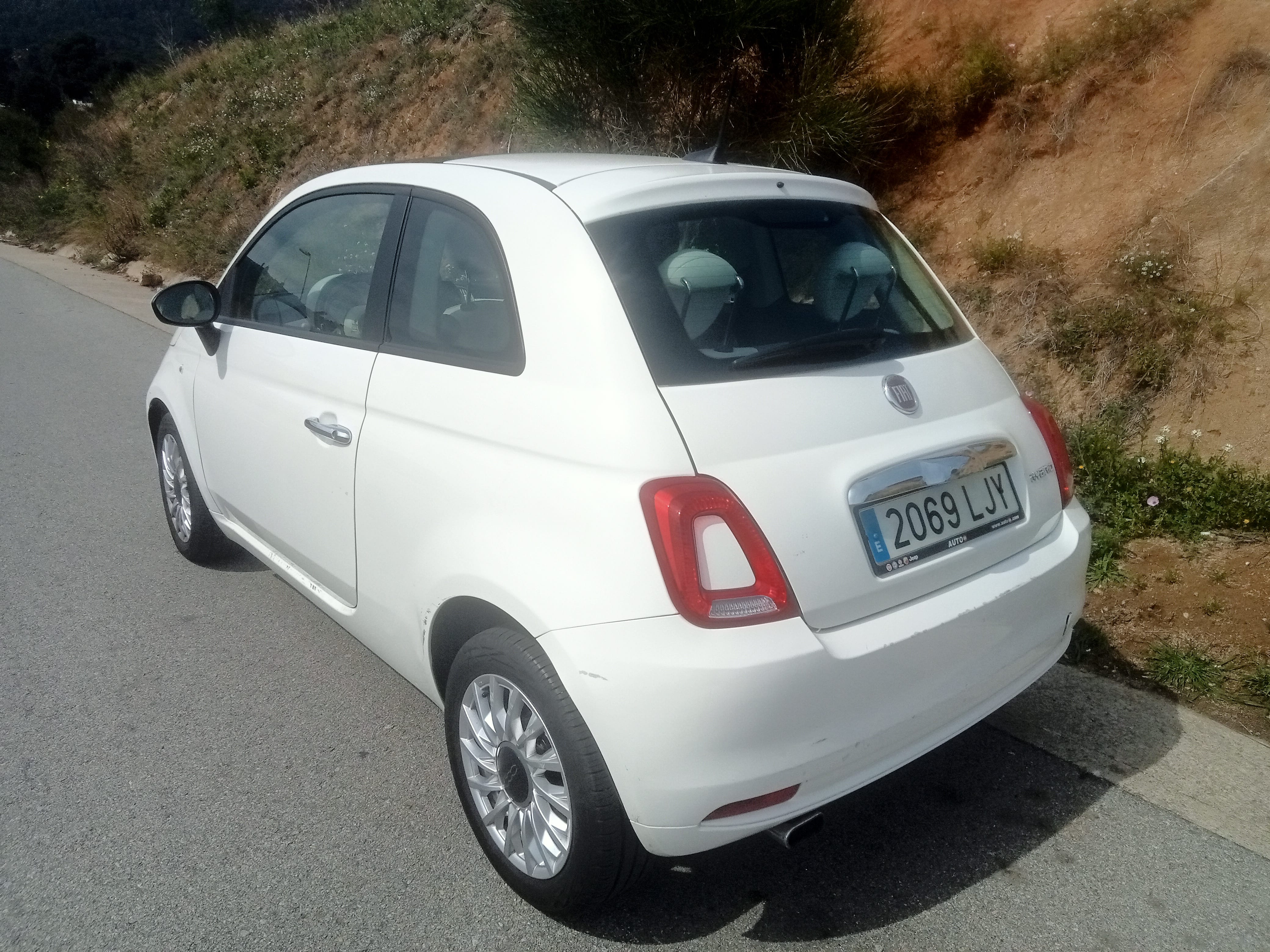 Fiat 500 Hybrido with GPS