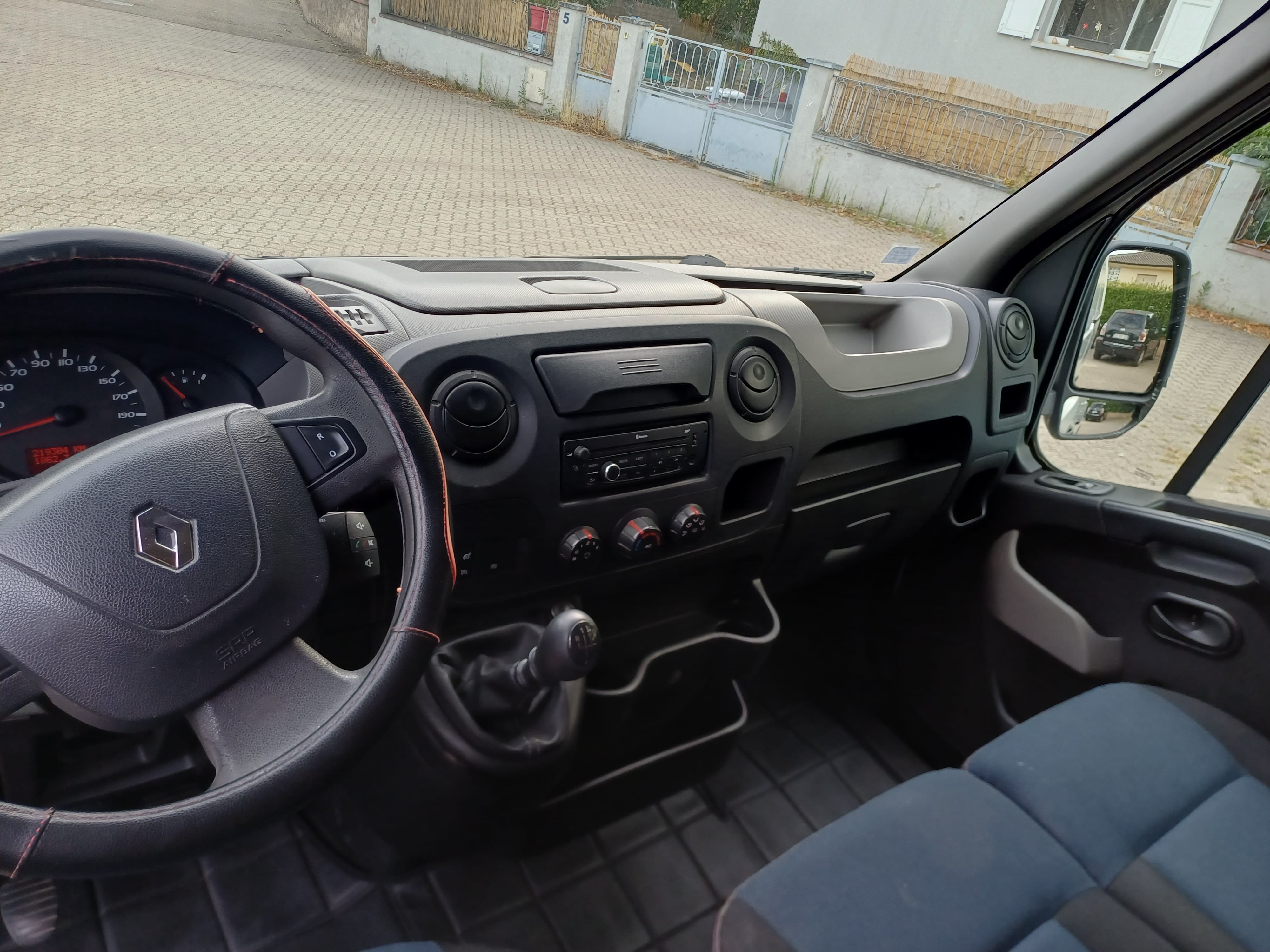 Renault Master 2.3 dci avec Port USB
