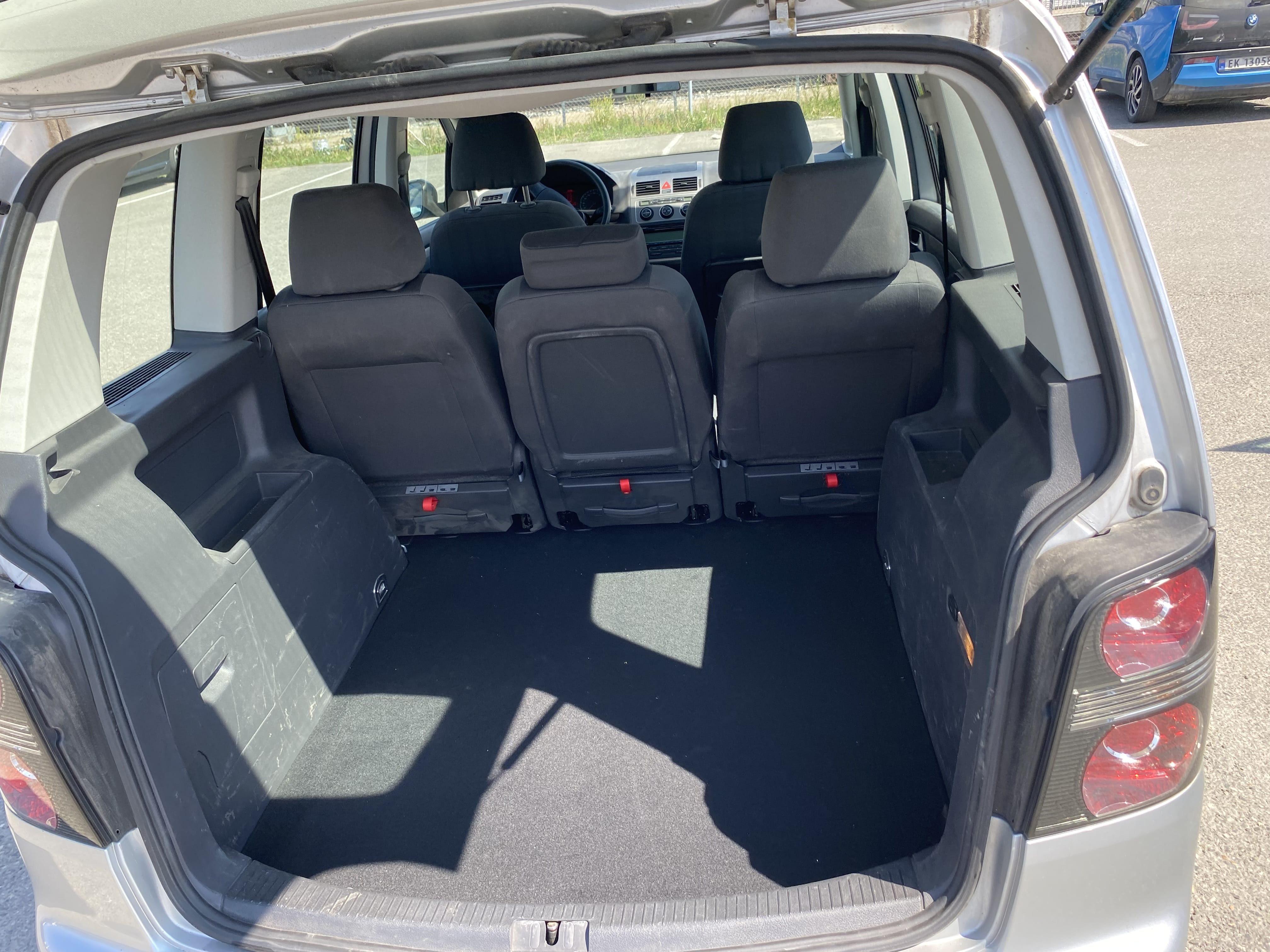 Volkswagen Touran 1,9 D med Skistativ
