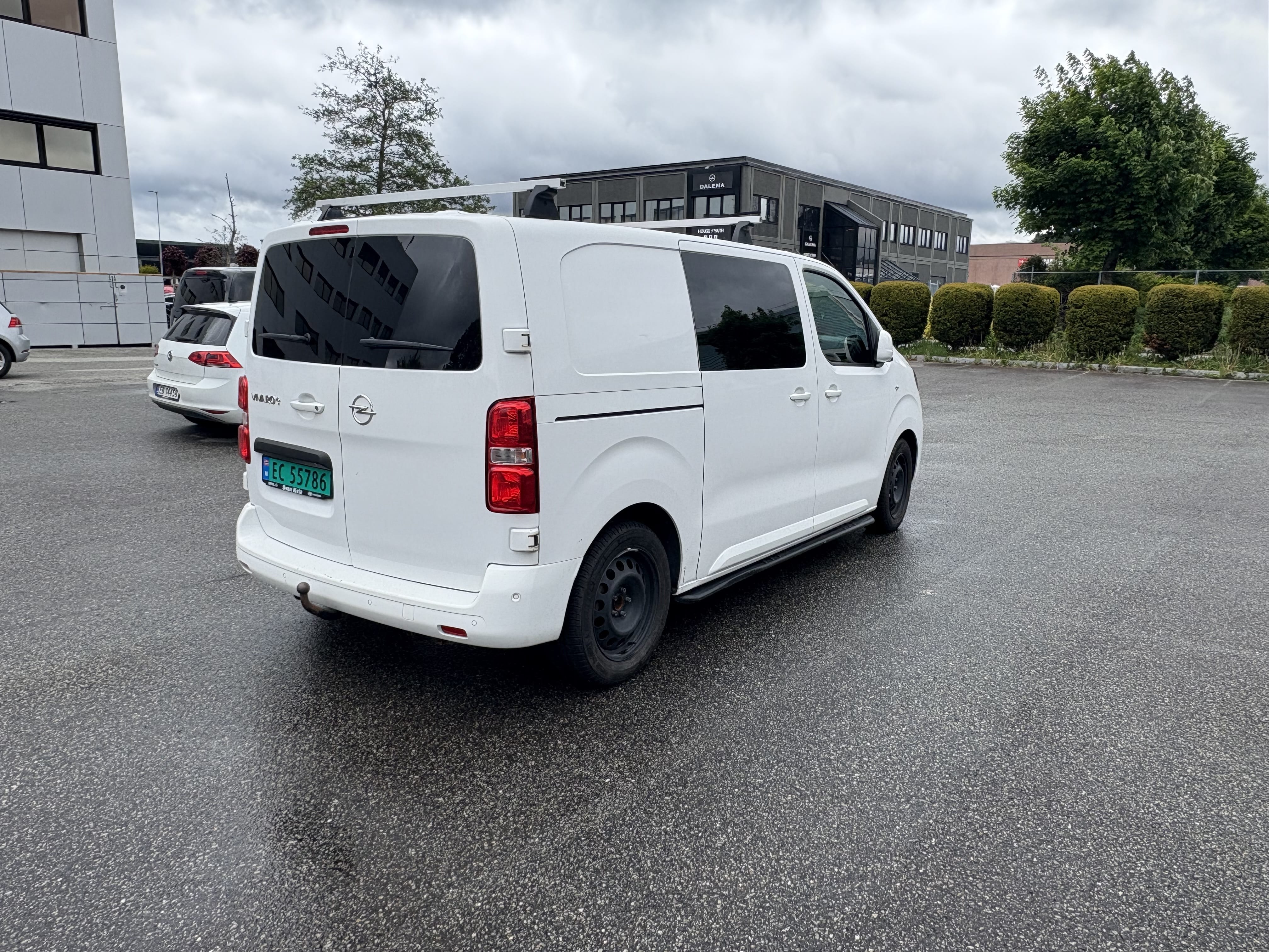 Opel Vivaro med Ryggekamera