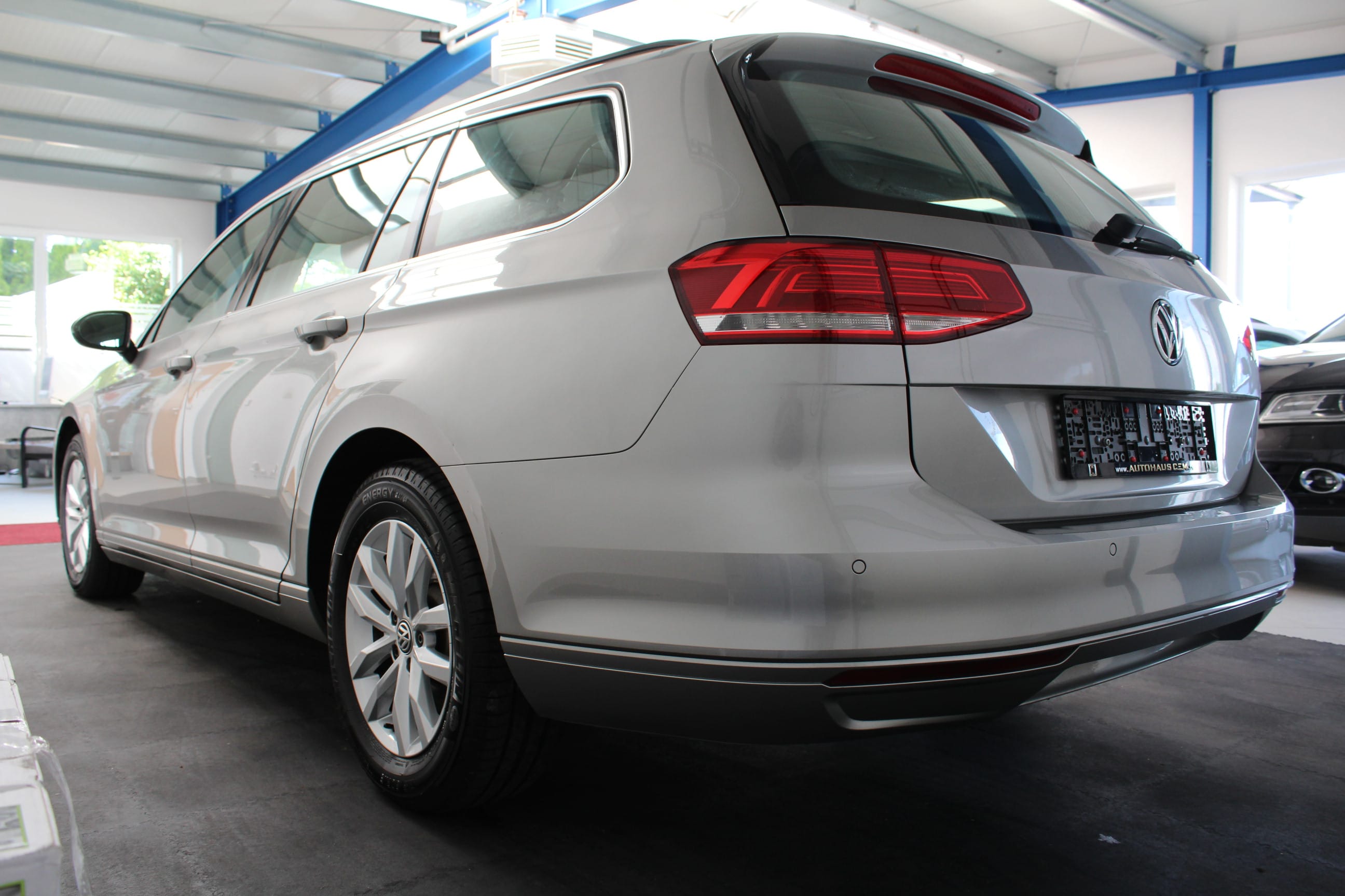 Volkswagen Passat Kombi 2.0 TDI Comfortline | AHK | DSG | ACC mit Tempomat