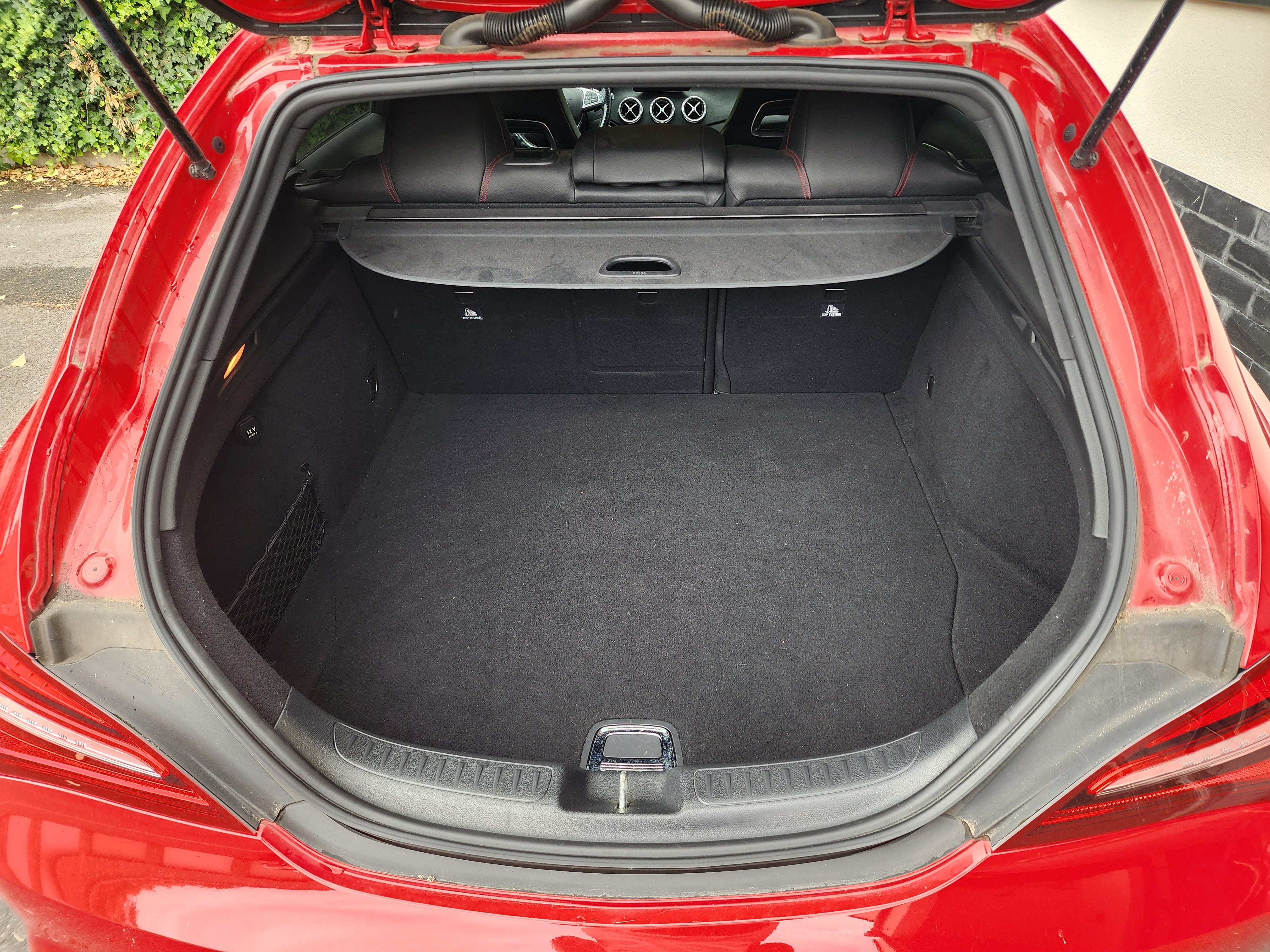 Mercedes-Benz CLA 180 avec Apple CarPlay
