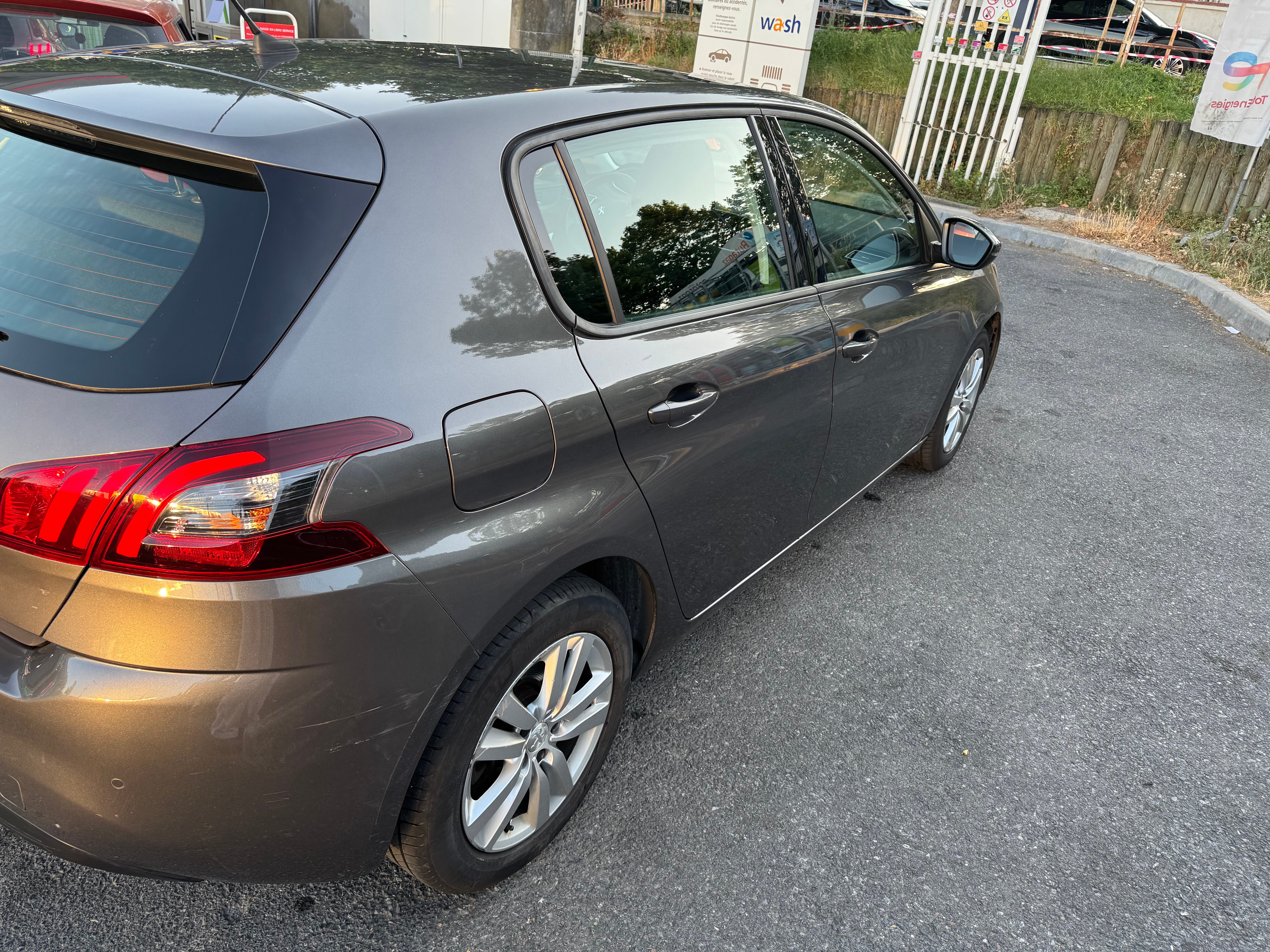 Peugeot 308, 2021, Diesel, automatique