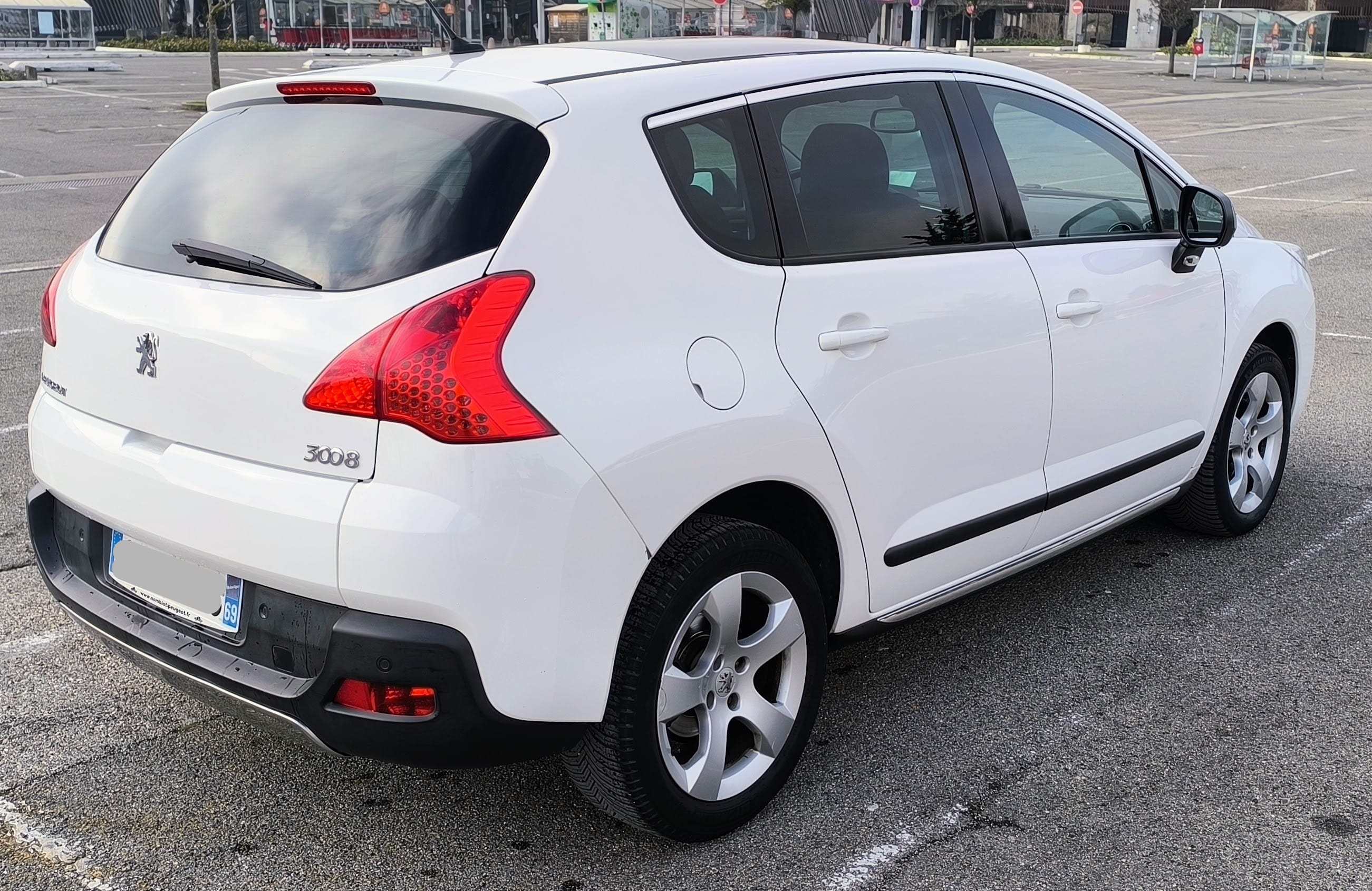 Peugeot 3008 avec GPS