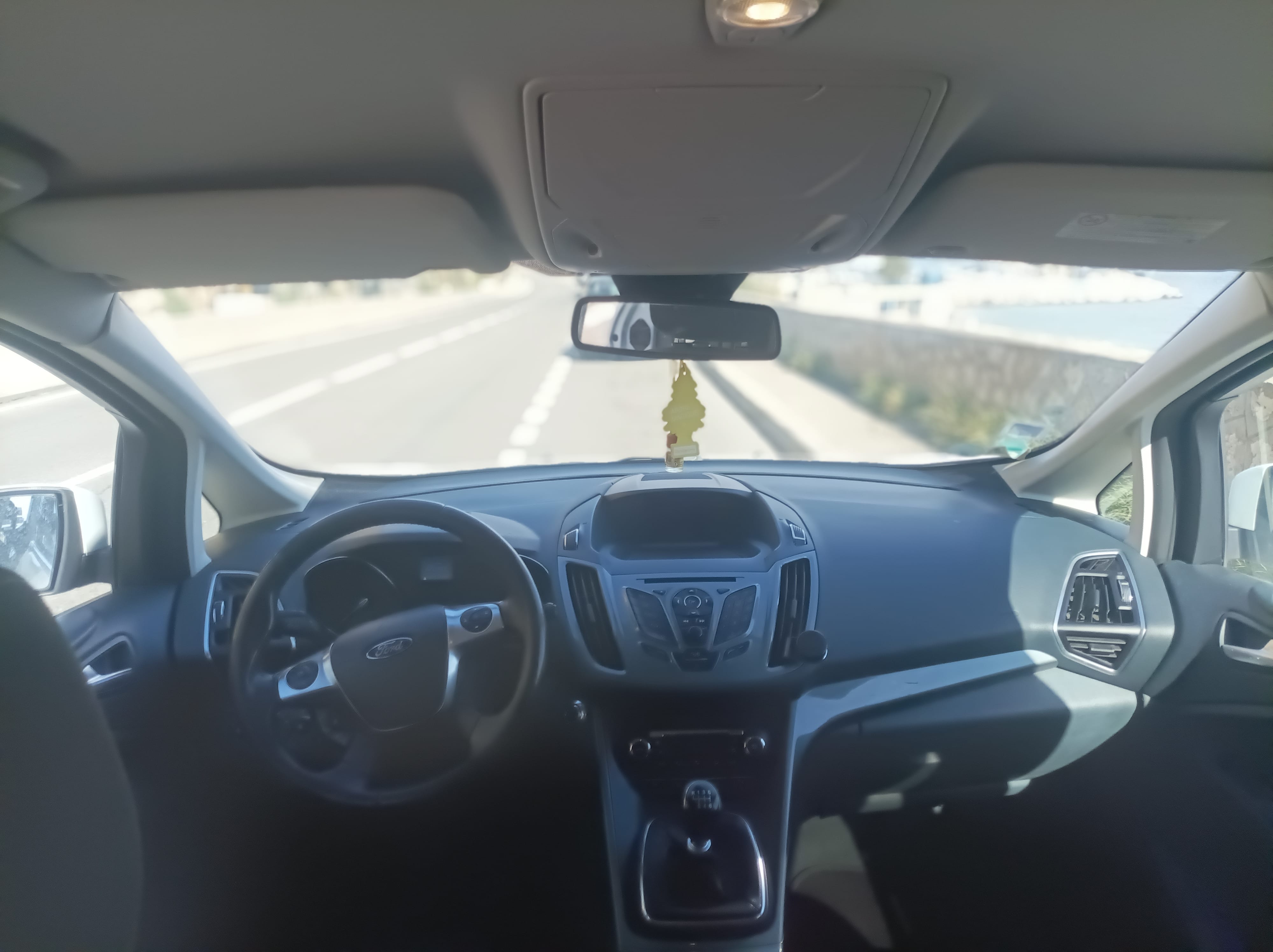 Ford C-Max avec Siège bébé