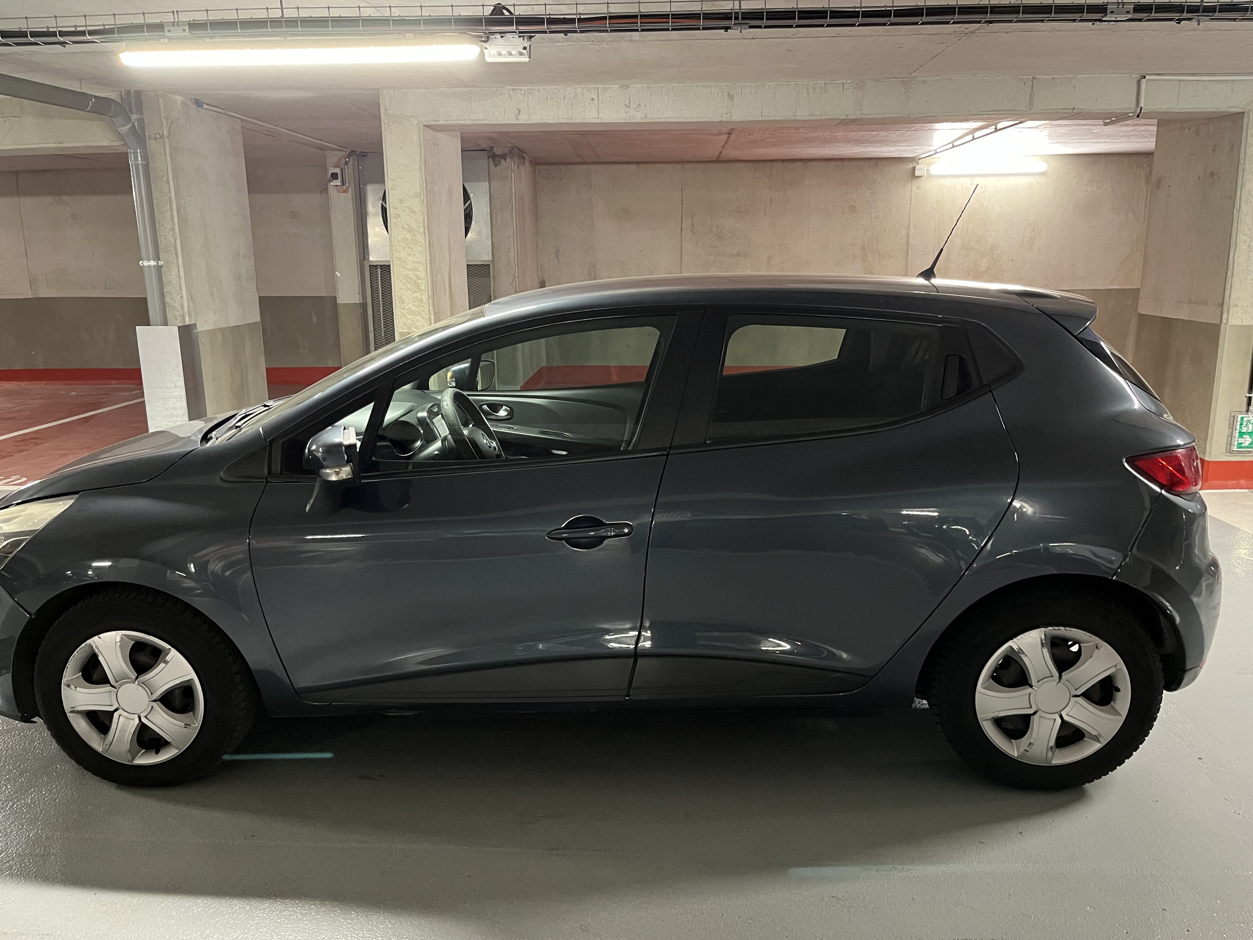Renault Clio avec Climatisation