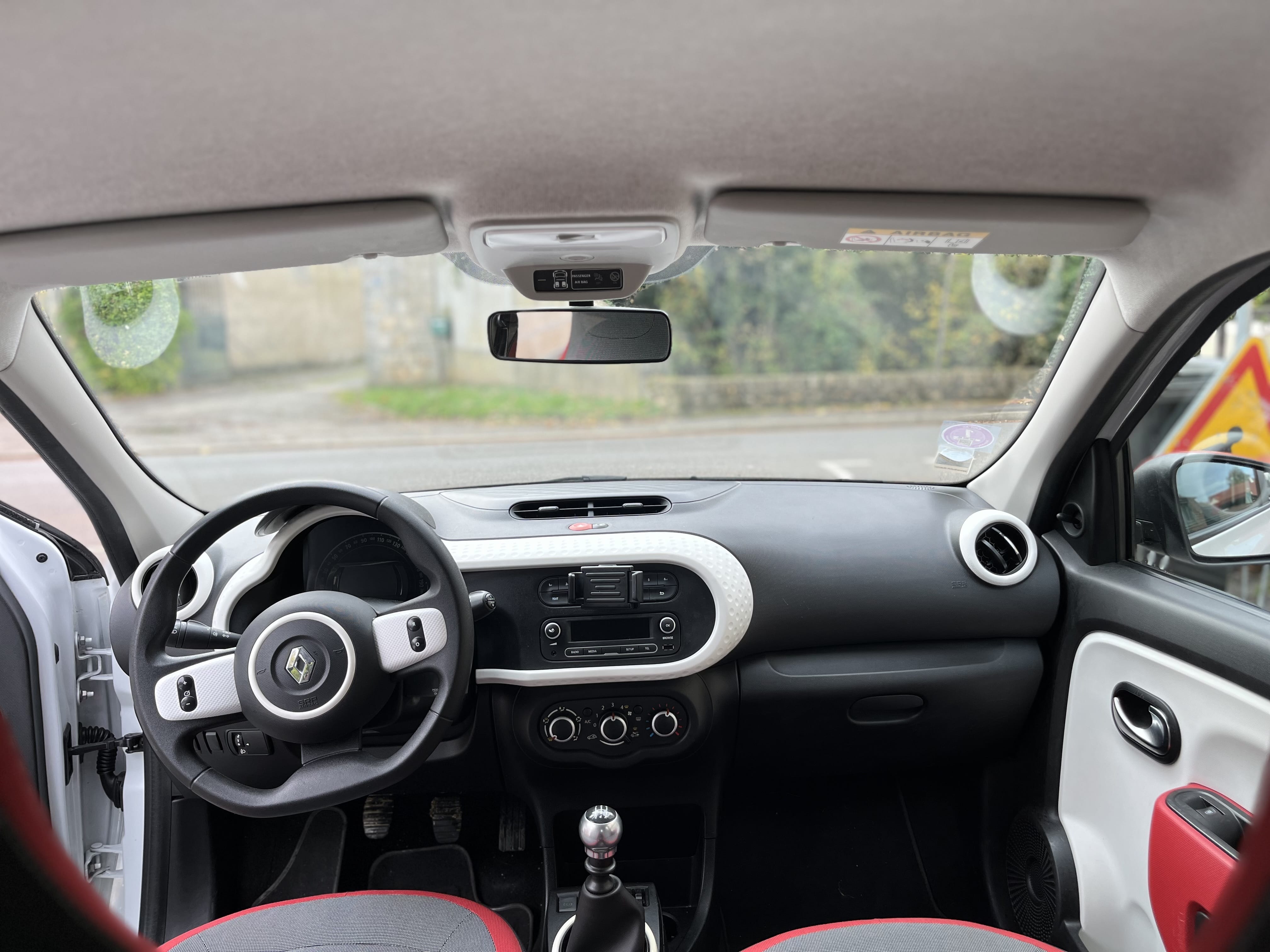 Renault Twingo III avec Siège bébé