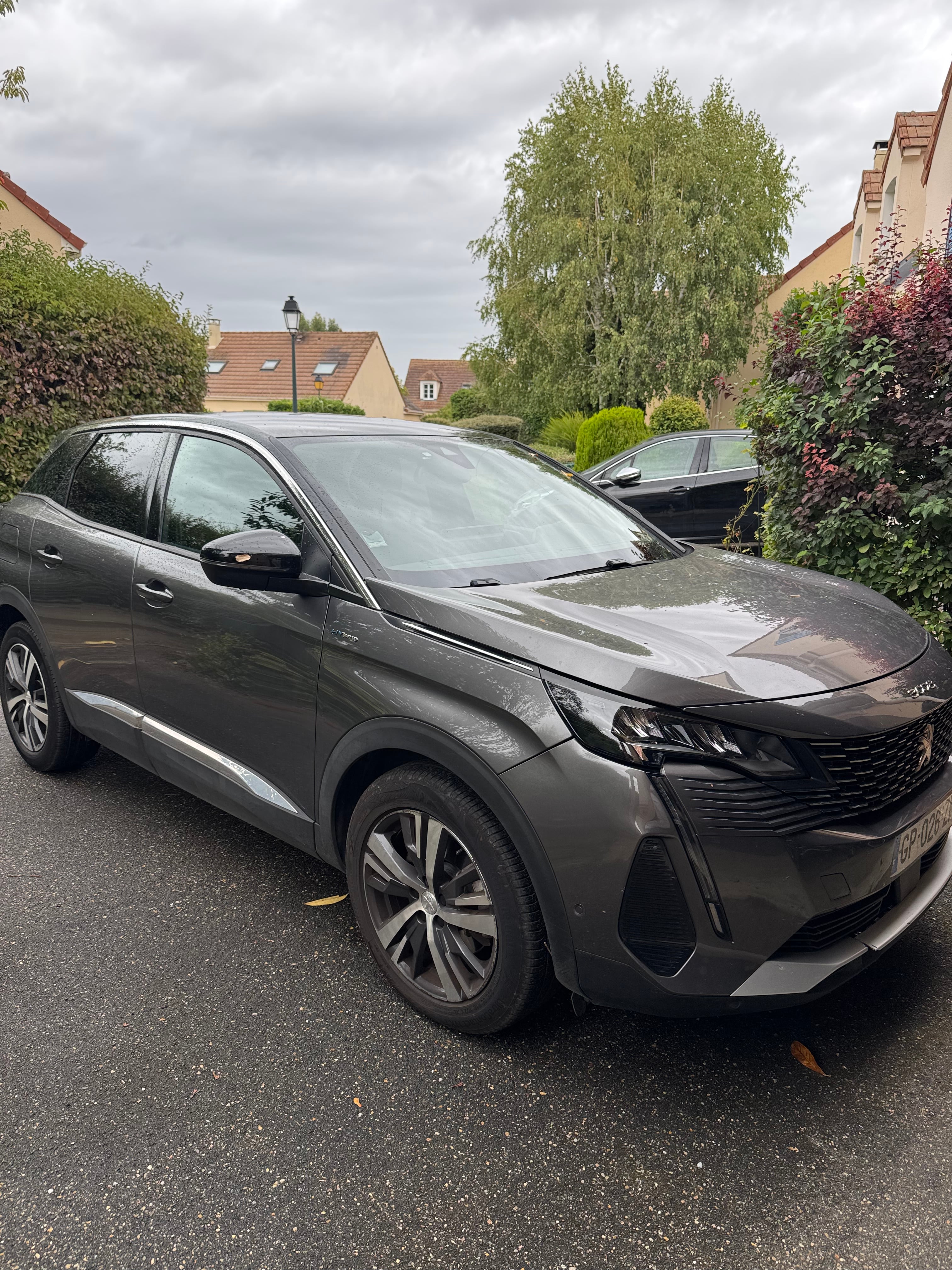 Peugeot 3008, 2023, Essence 95 / Électrique (hybride), automatique