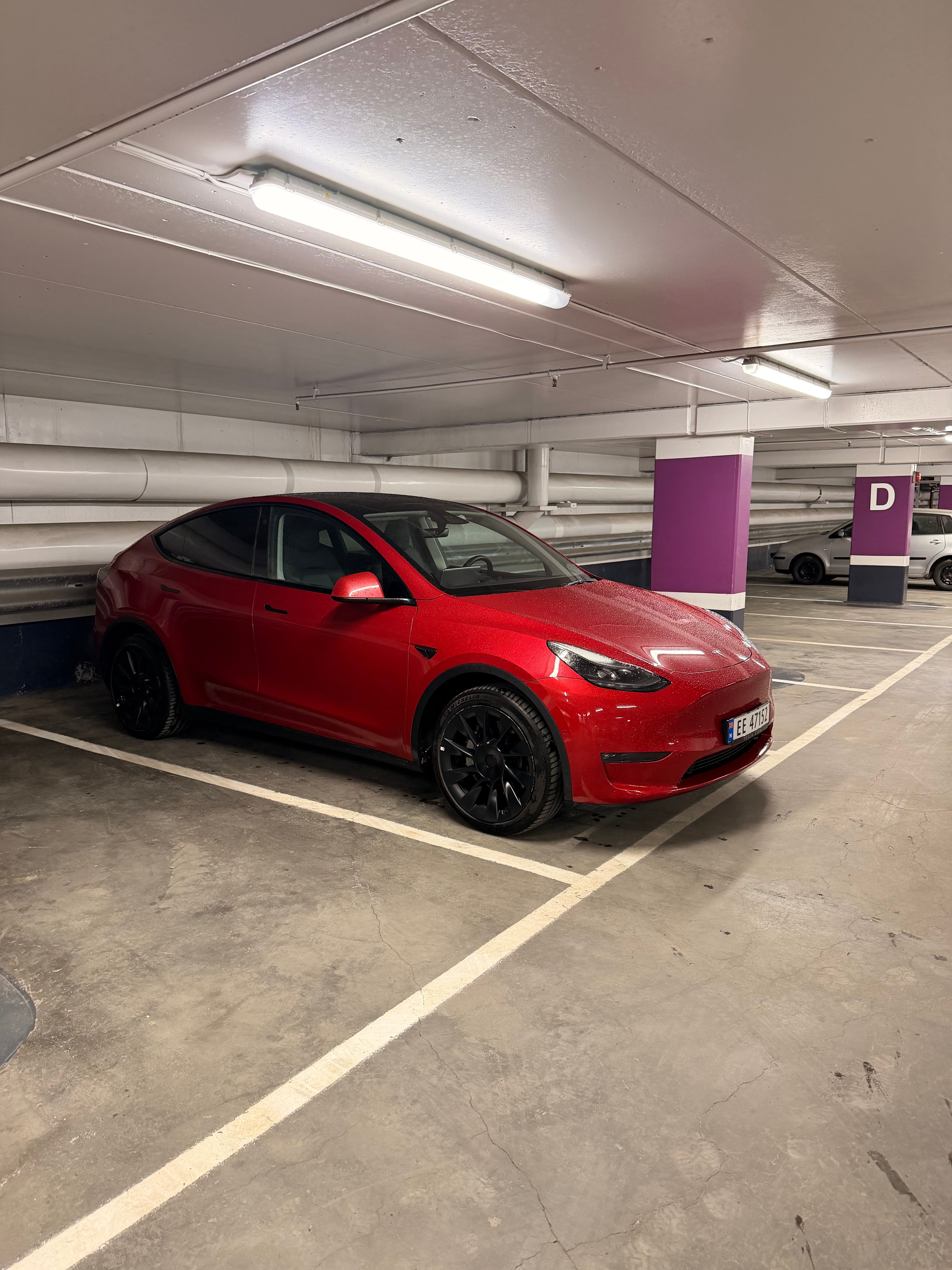 Tesla Model Y Long Range med Dashcam