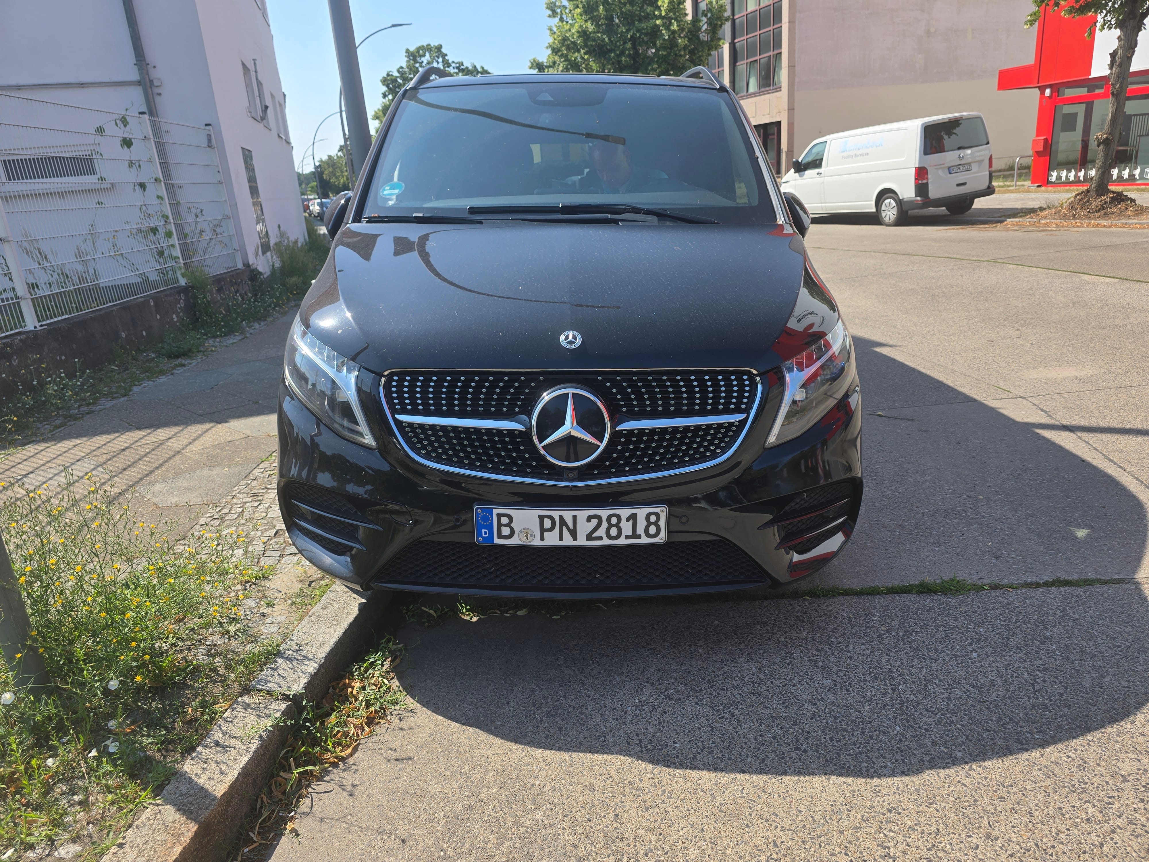 Mercedes-Benz V-Klasse 300d, 2022, Diesel, Automatik, 6 Sitze