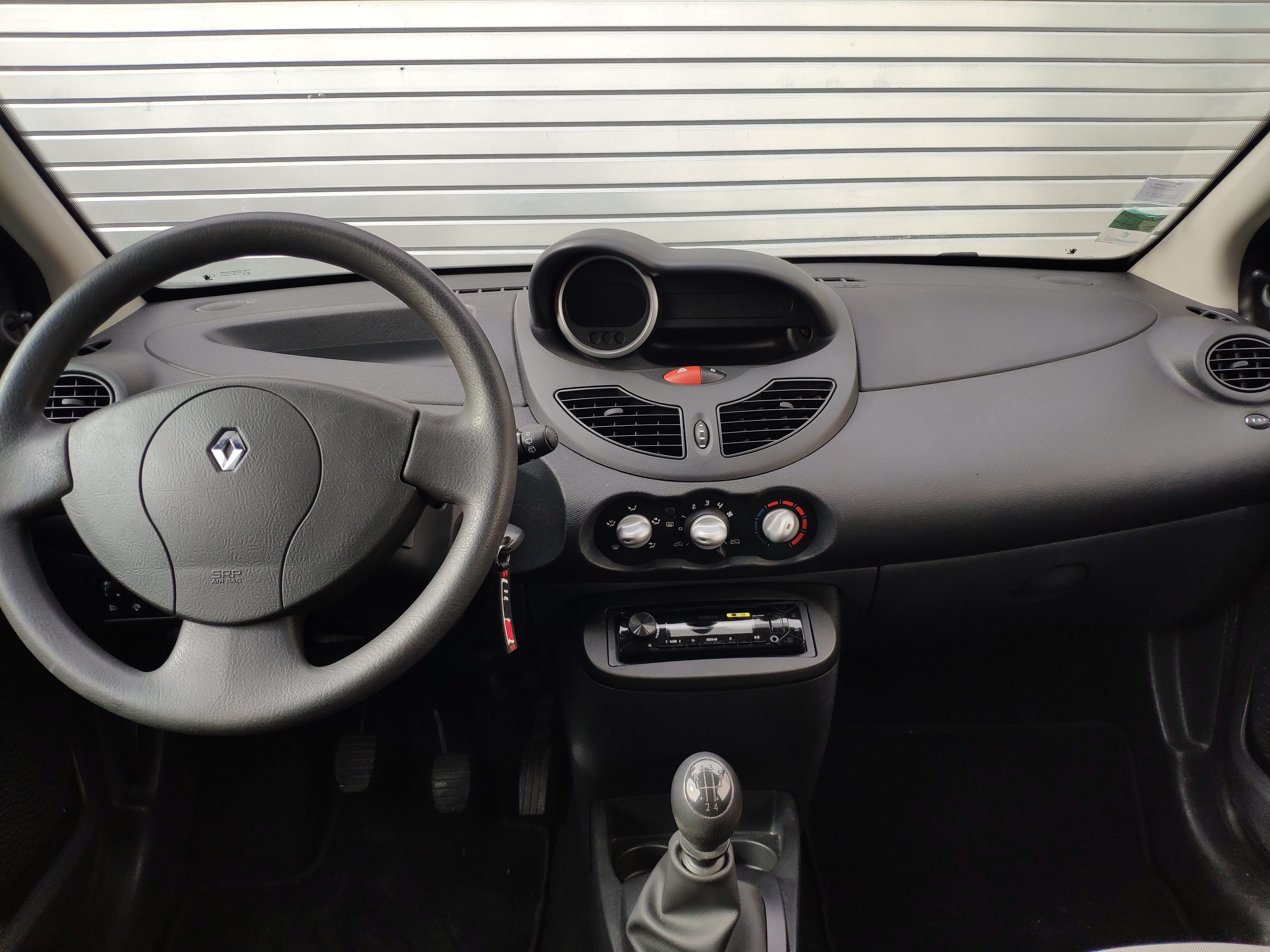 Renault Twingo avec Entrée audio / iPod