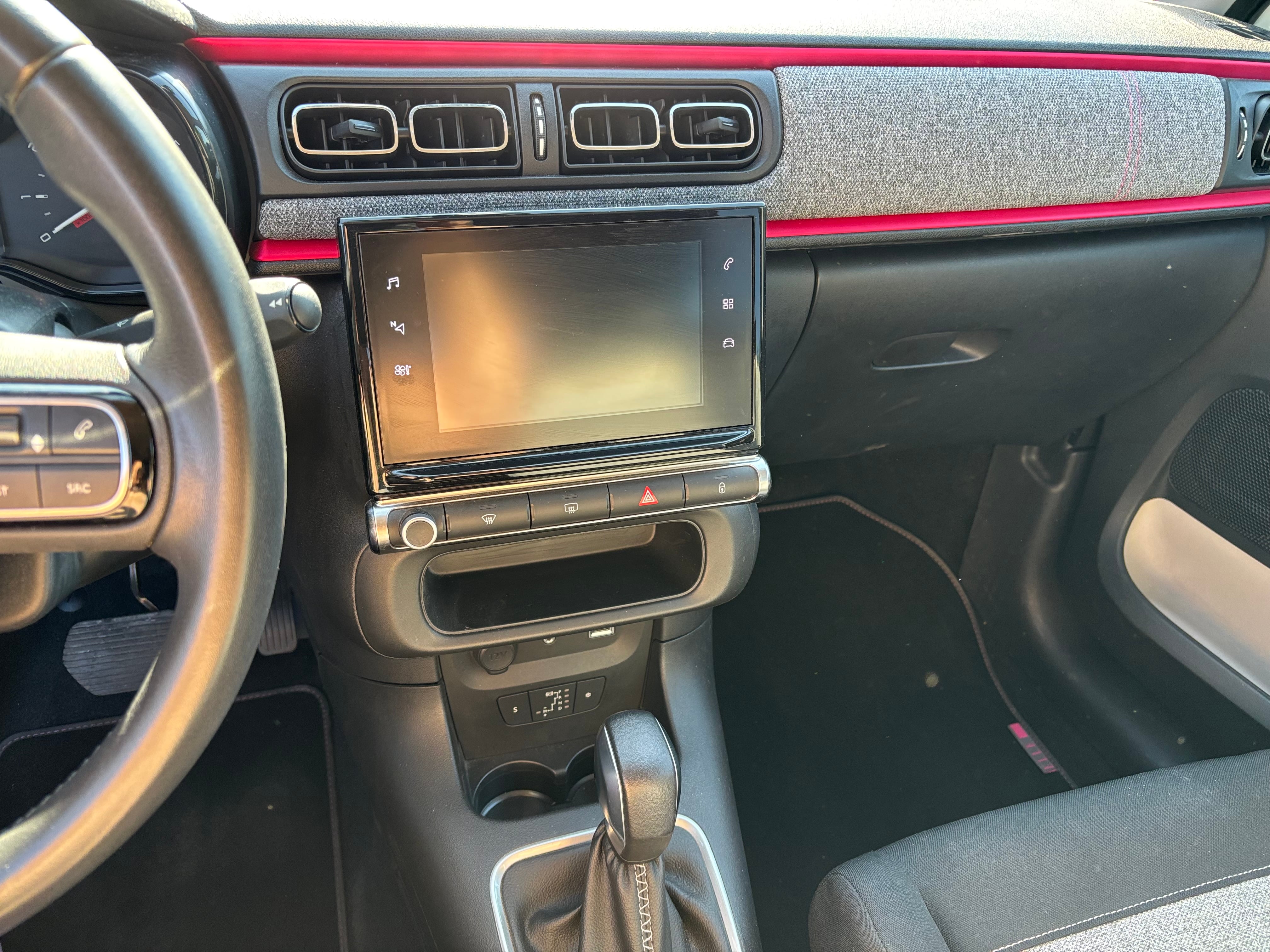 Citroen C3 1,2 110 cv  eat6 automatique avec GPS