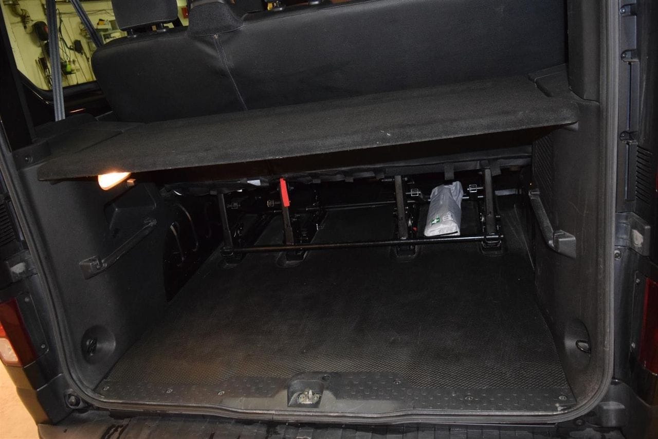 Renault Trafic Passenger 9 SEATS