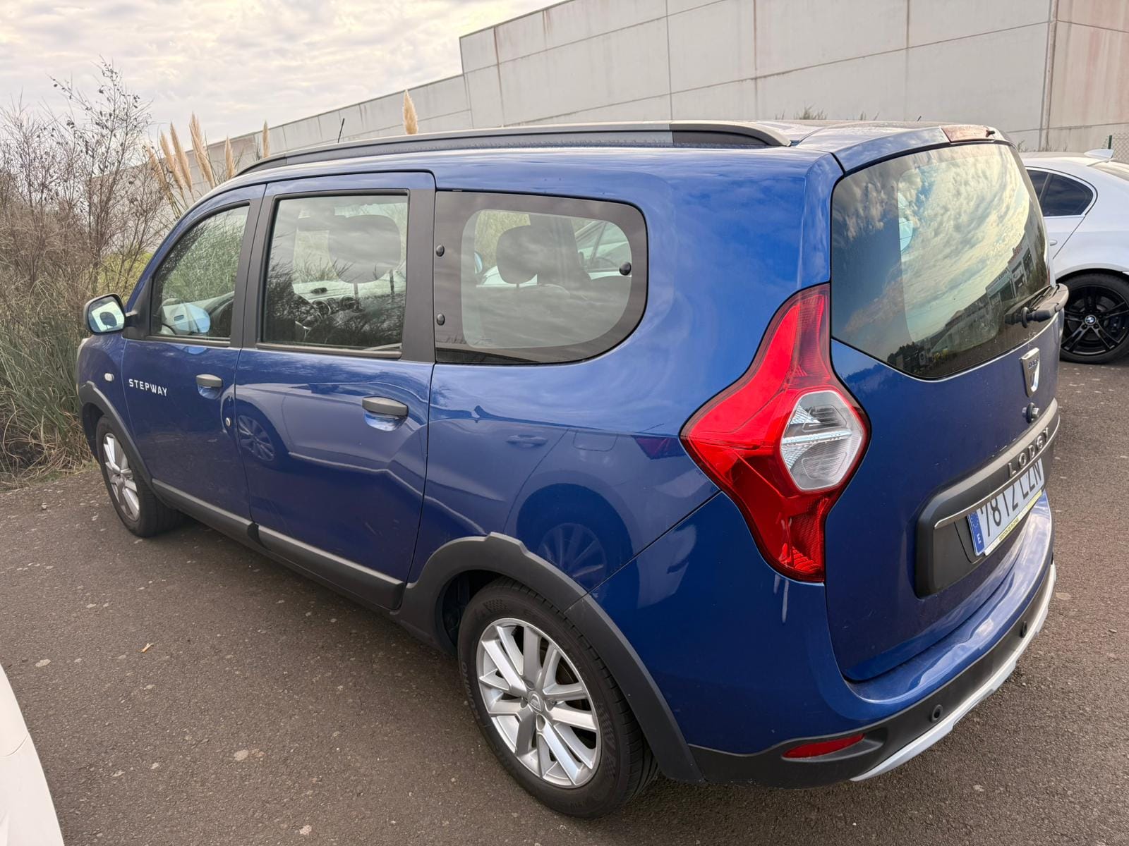 Dacia Lodgy 1.5 hdi 7 plazas con Aire acondicionado