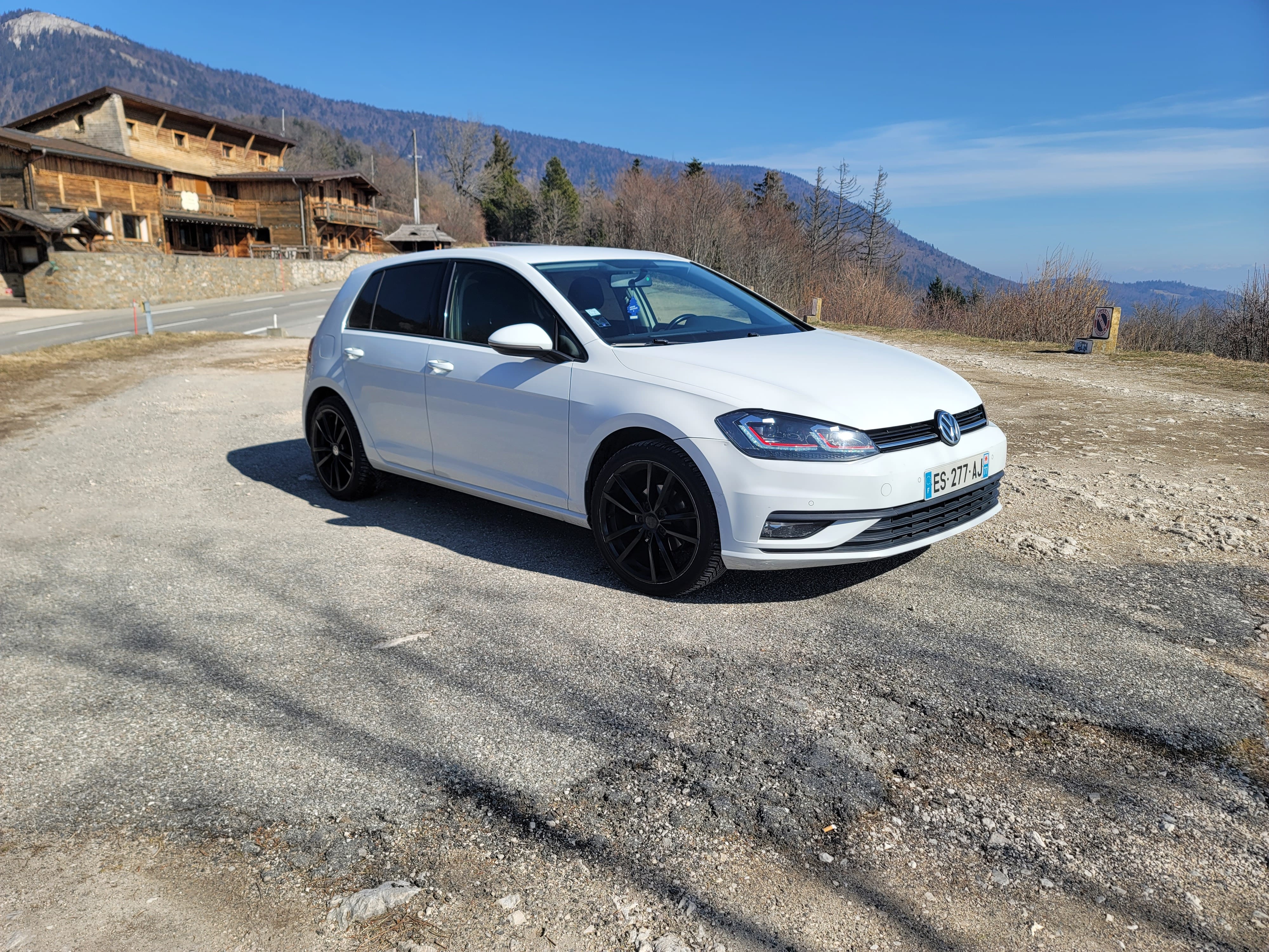 Volkswagen Golf avec Apple CarPlay