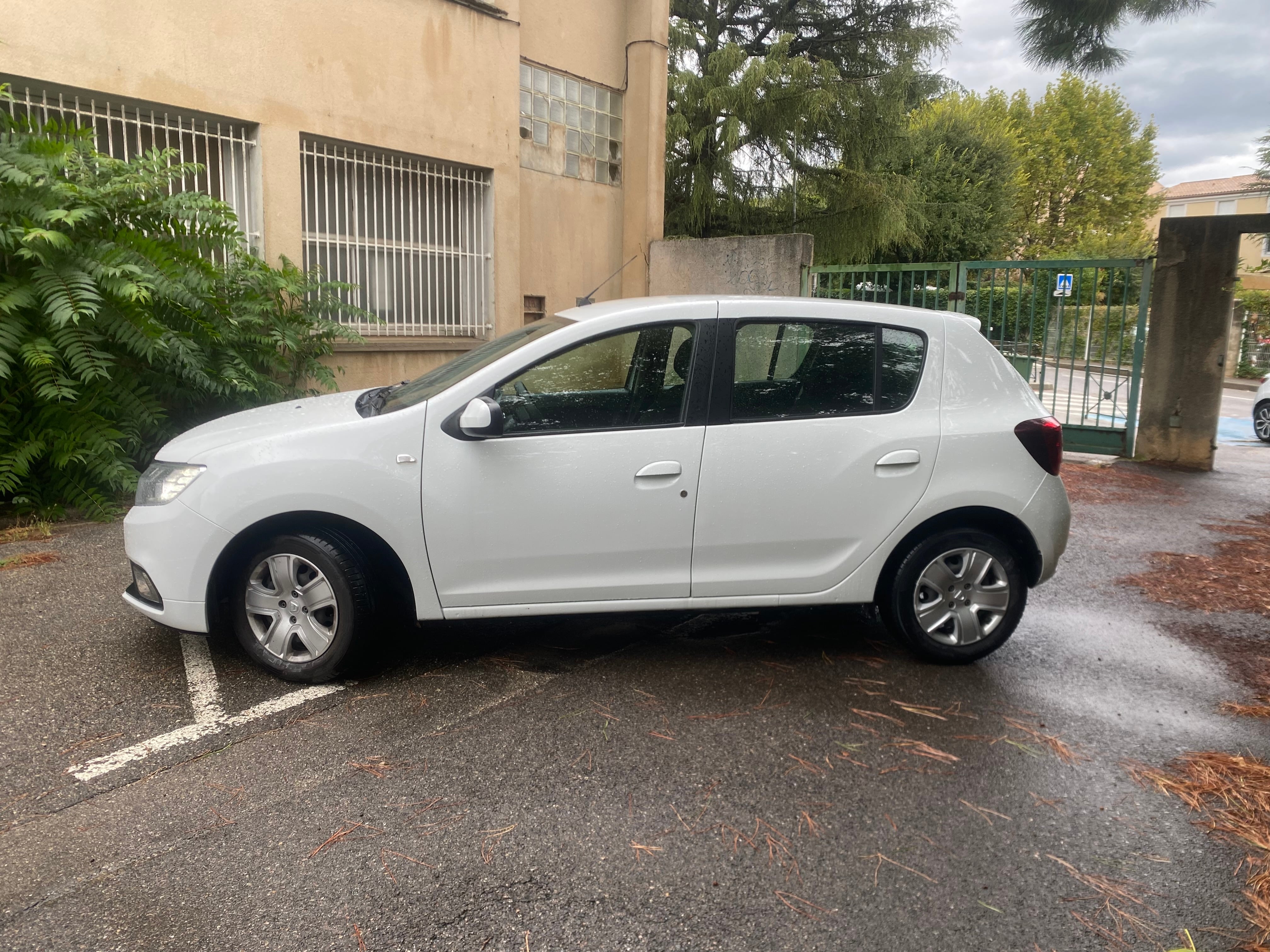 Dacia Sandero avec Climatisation