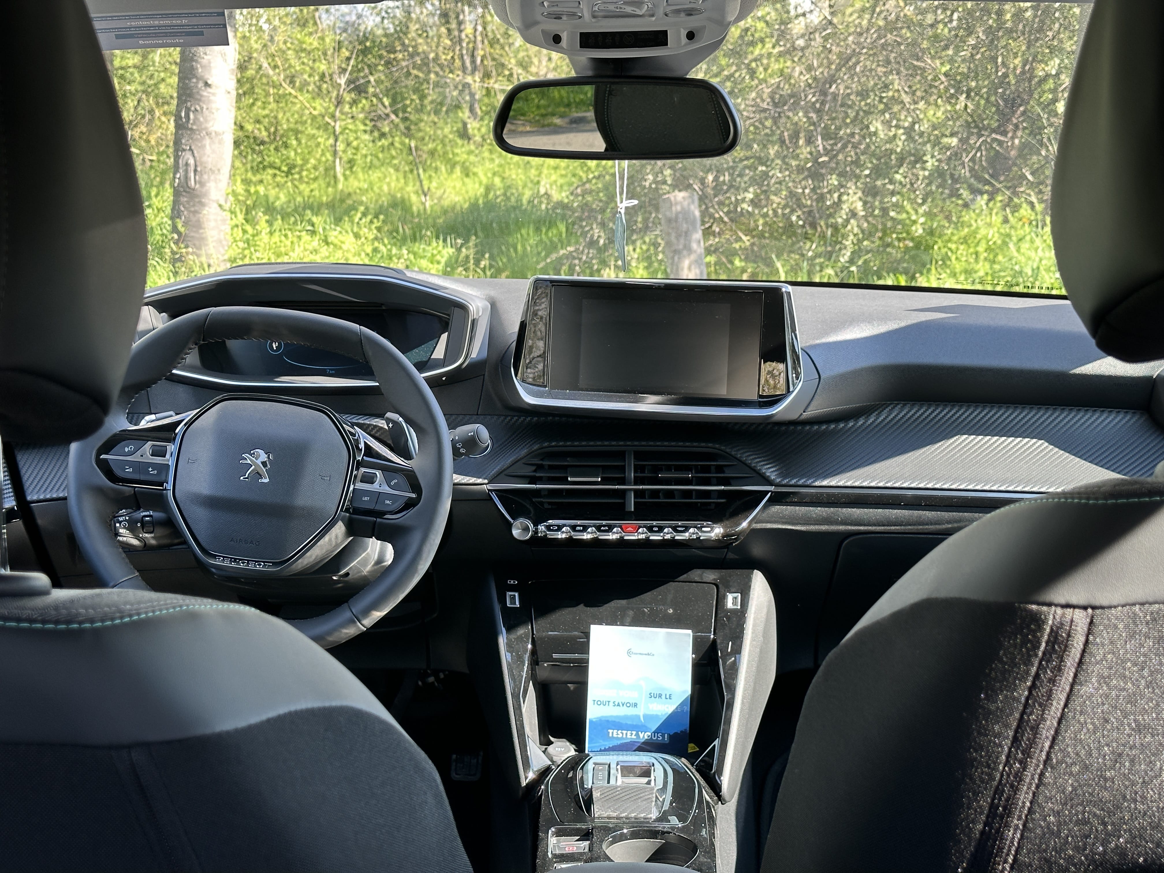 Peugeot 208 avec Siège bébé