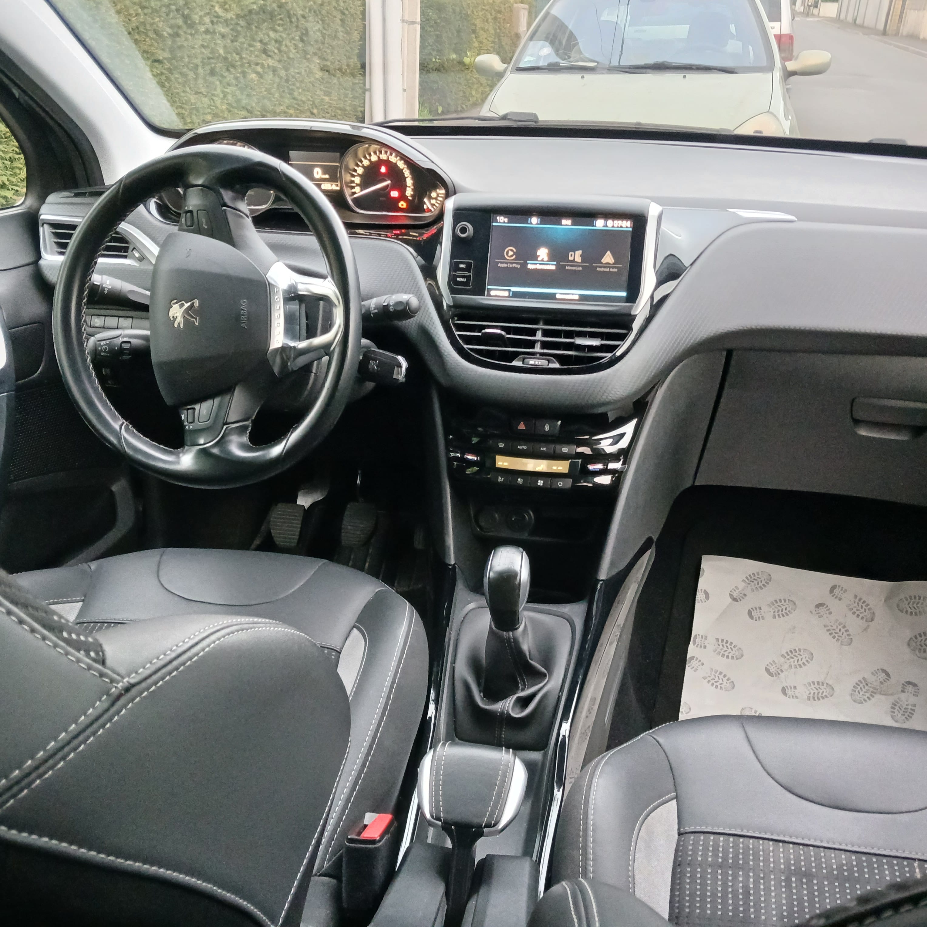 Peugeot 2008 avec GPS
