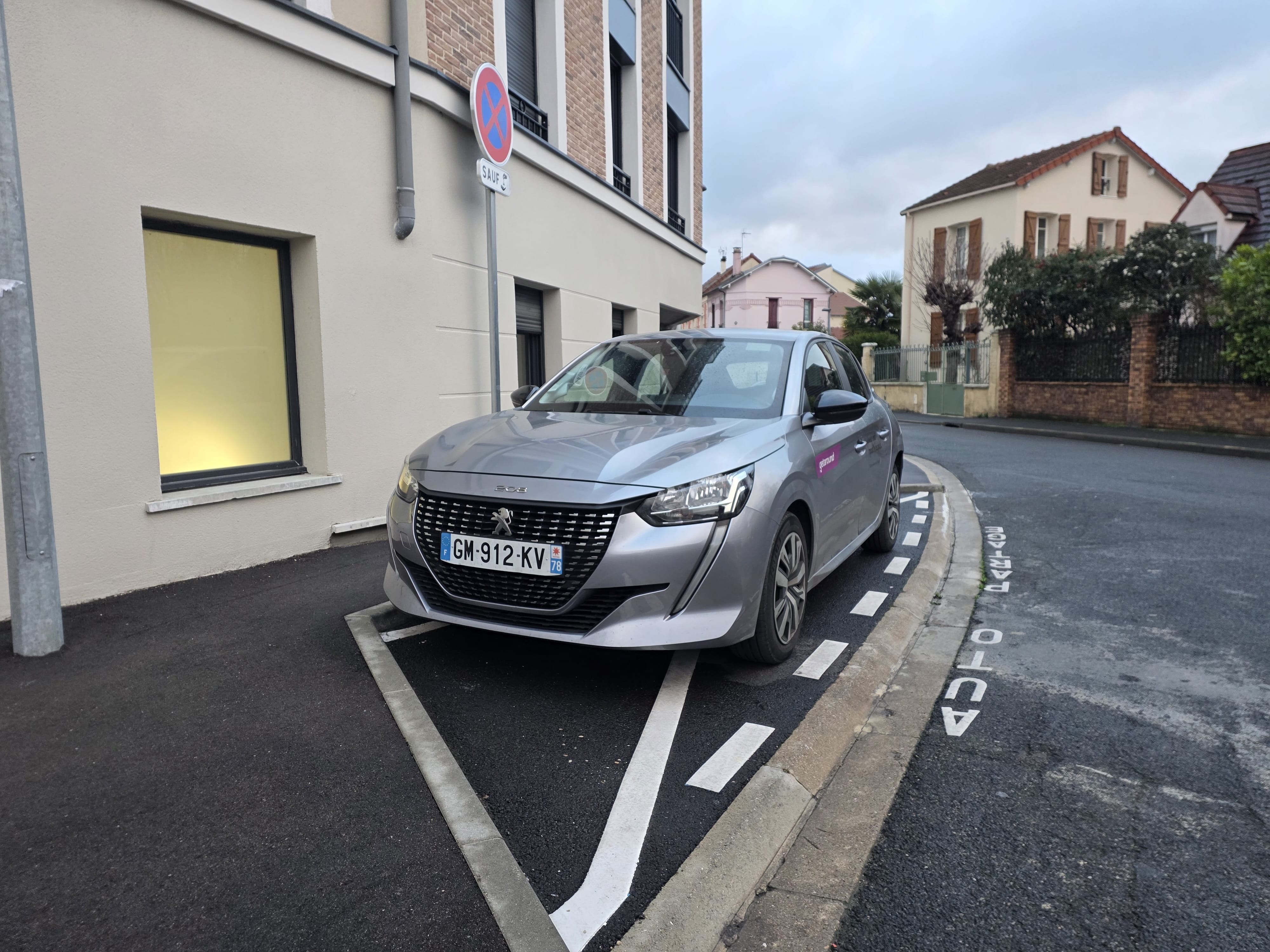 Peugeot 208 ACTIVE PACK PURETECH 75CH BVM avec Siège bébé