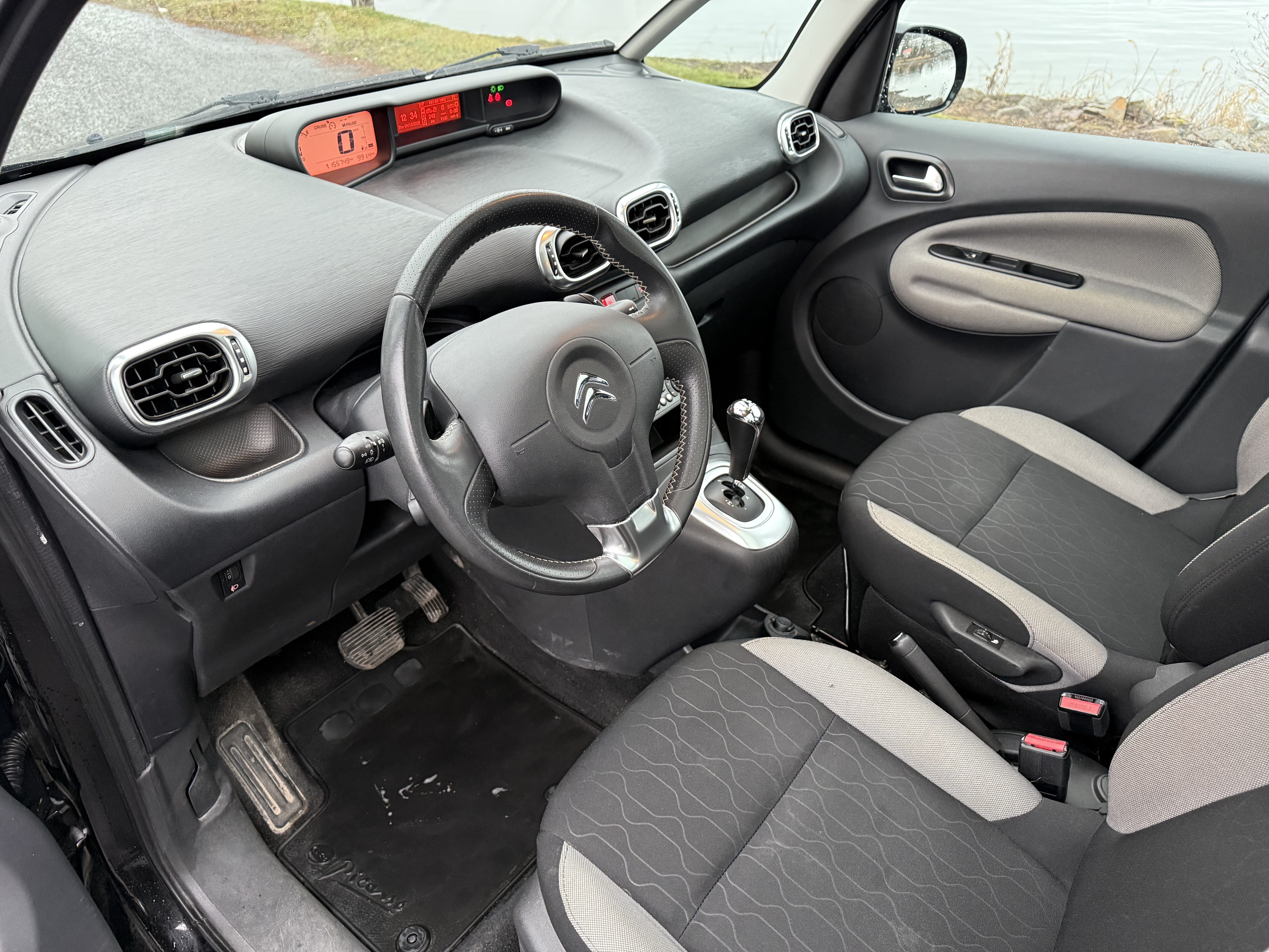 Citroen C3 Picasso Automat - Gratis parkering with Audio / iPod input