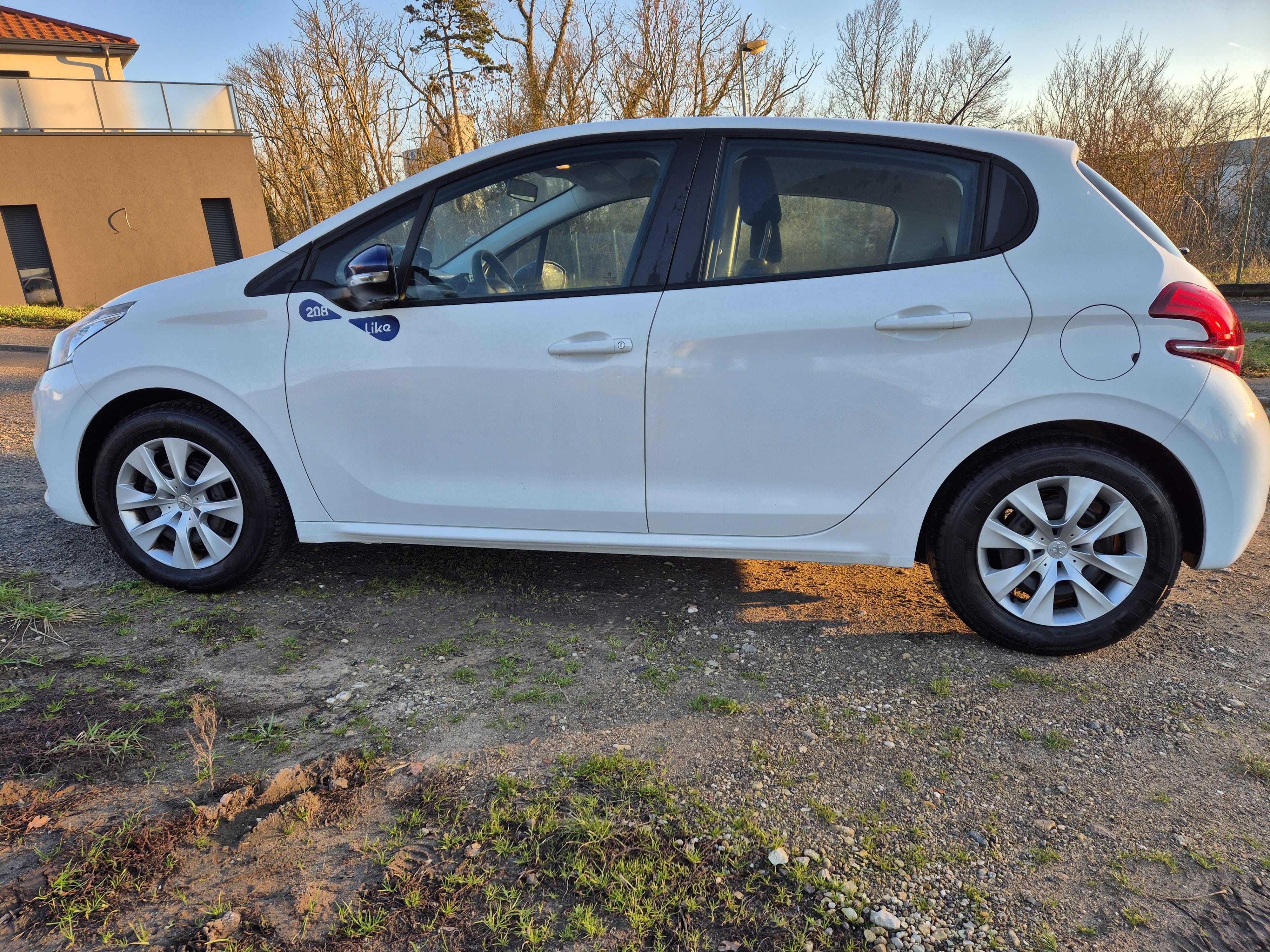 Peugeot 208 avec Climatisation