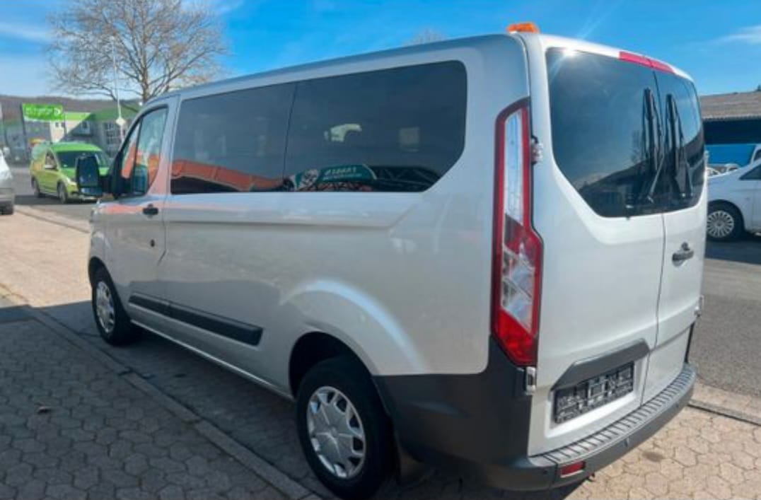 Ford Transit Custom Kombi mit Klimaanlage